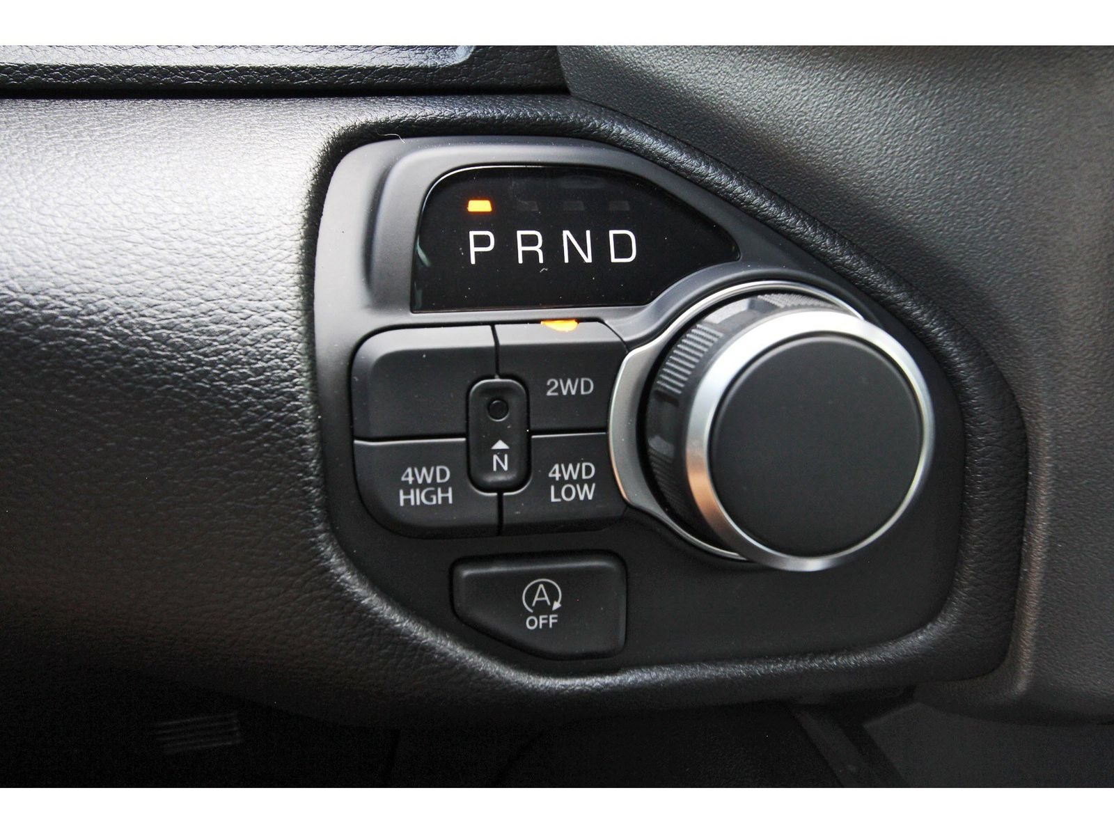 2026 RAM 1500 Express 4x4 Crew Cab 5'7" Box