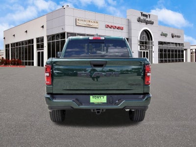 2026 RAM 1500 Express 4x4 Crew Cab 5'7" Box