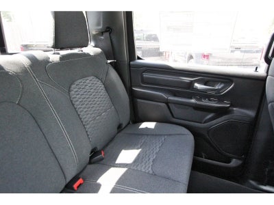 2026 RAM 1500 Express 4x4 Crew Cab 5'7" Box