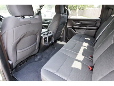 2026 RAM 1500 Express 4x4 Crew Cab 5'7" Box