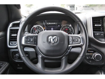 2026 RAM 1500 Express 4x4 Crew Cab 5'7" Box
