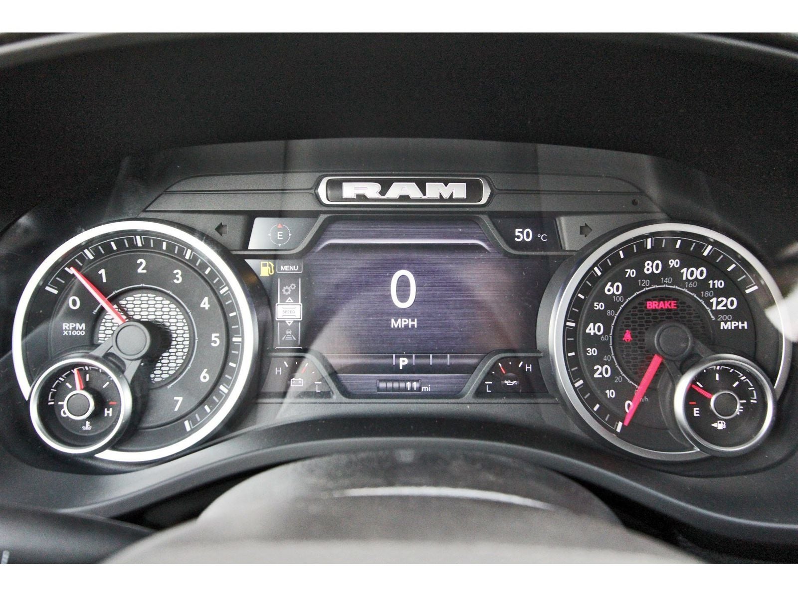 2026 RAM 1500 Express 4x4 Crew Cab 5'7" Box