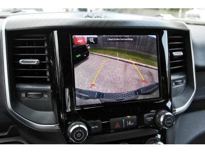 2026 RAM 1500 Express 4x4 Crew Cab 5'7" Box