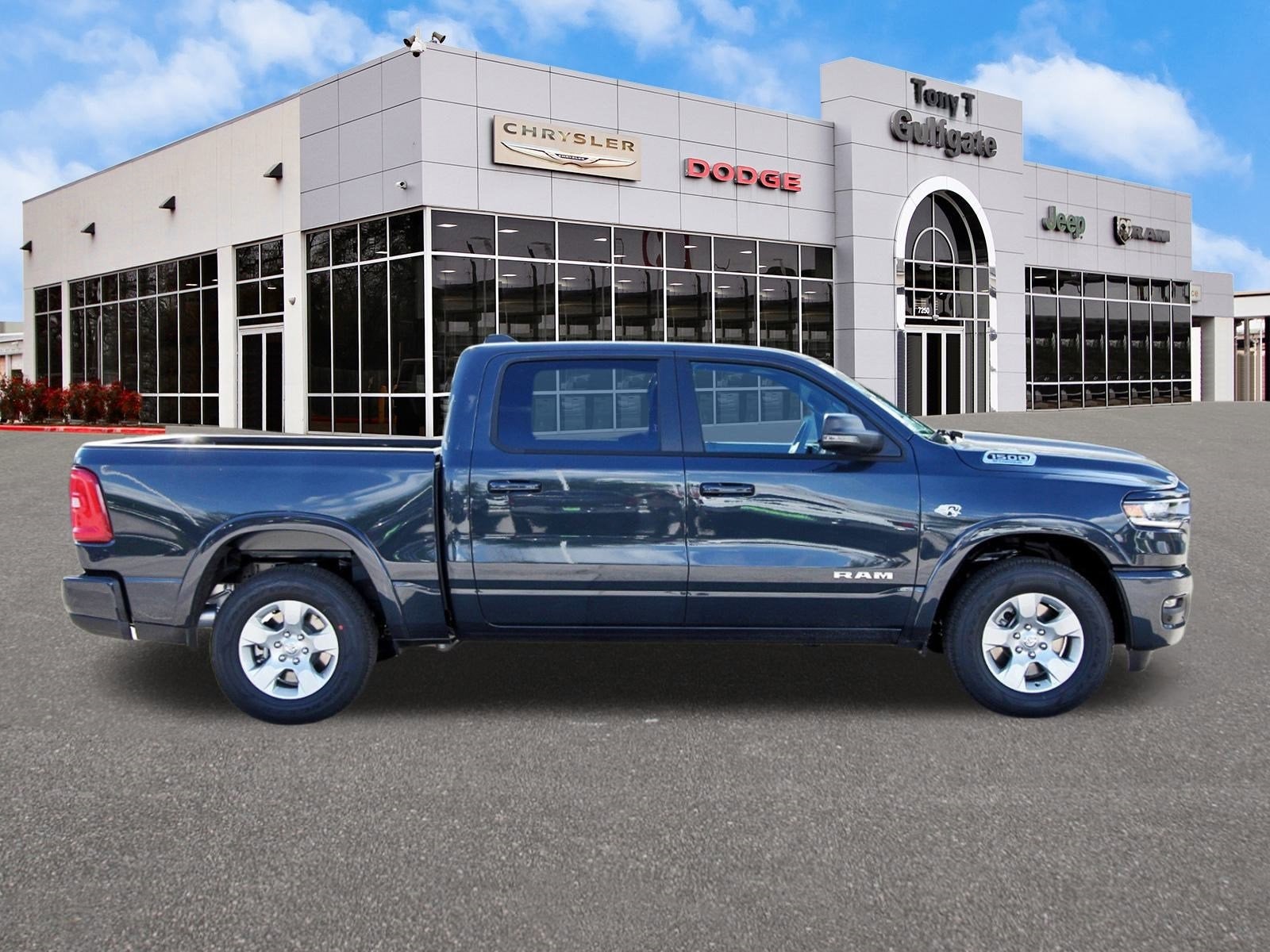 2026 RAM 1500 Big Horn/Lone Star Lone Star 4x4 Crew Cab 5'7" Box