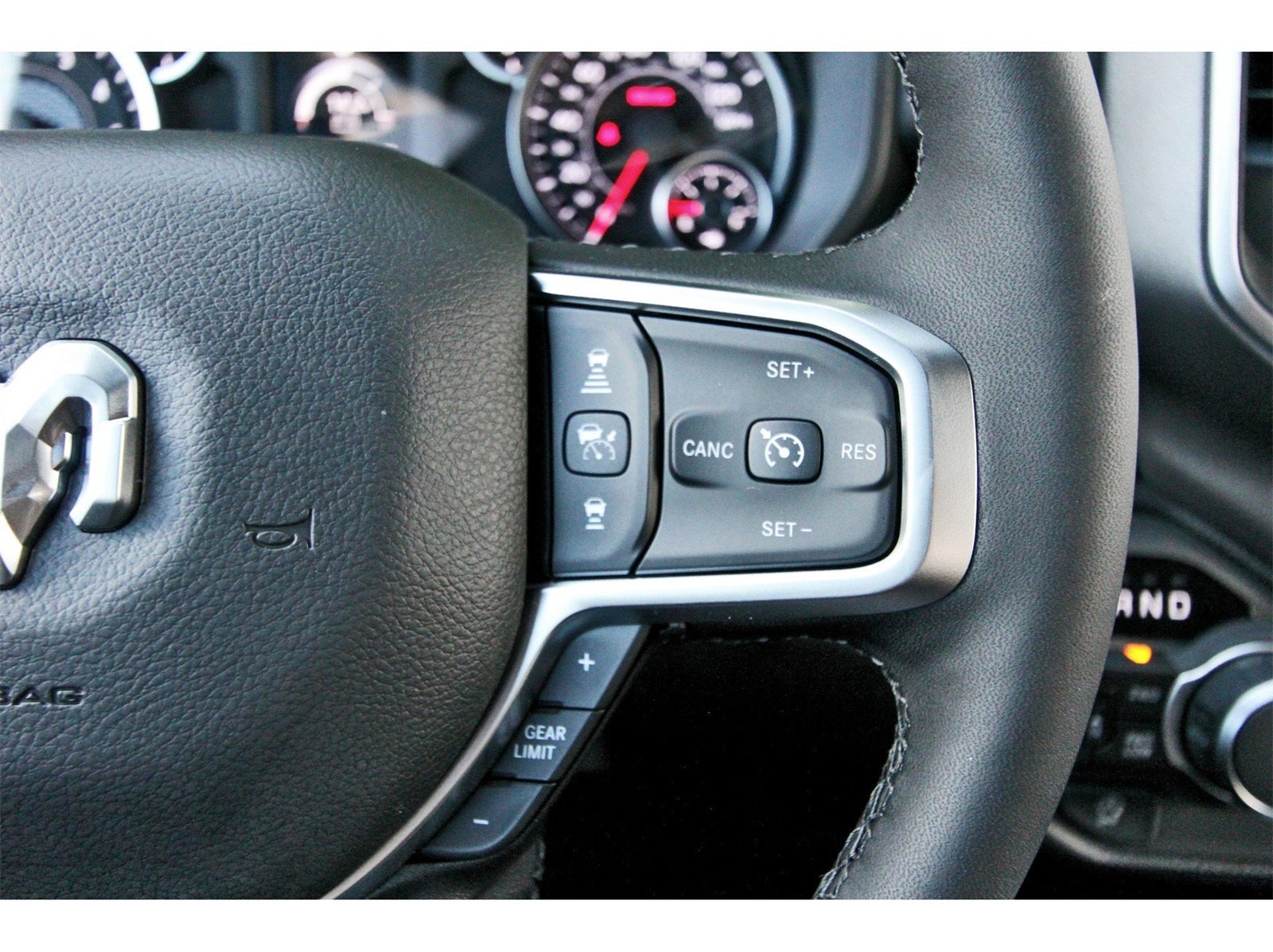 2026 RAM 1500 Big Horn/Lone Star Lone Star 4x4 Crew Cab 5'7" Box