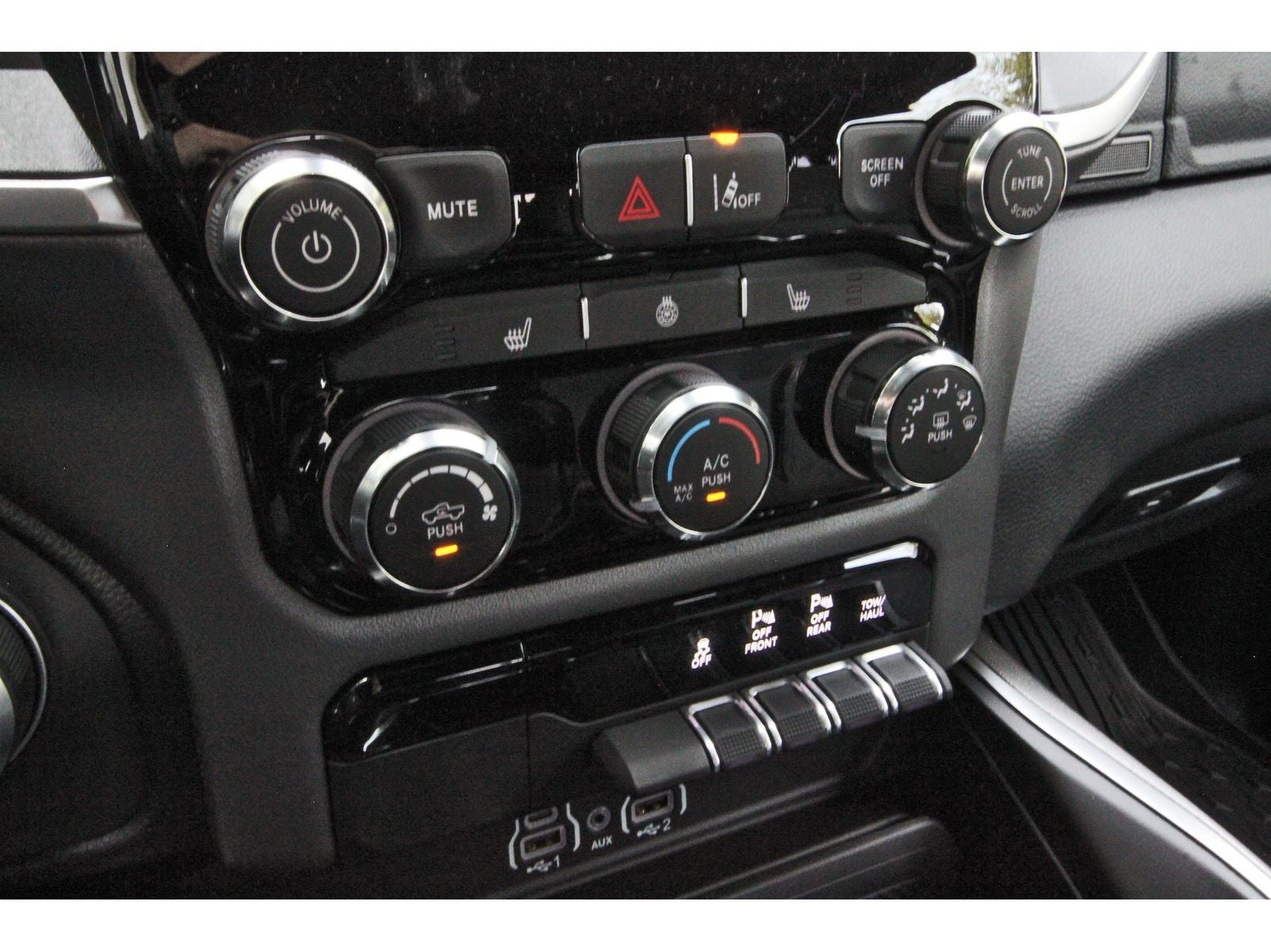 2026 RAM 1500 Big Horn/Lone Star Lone Star 4x4 Crew Cab 5'7" Box