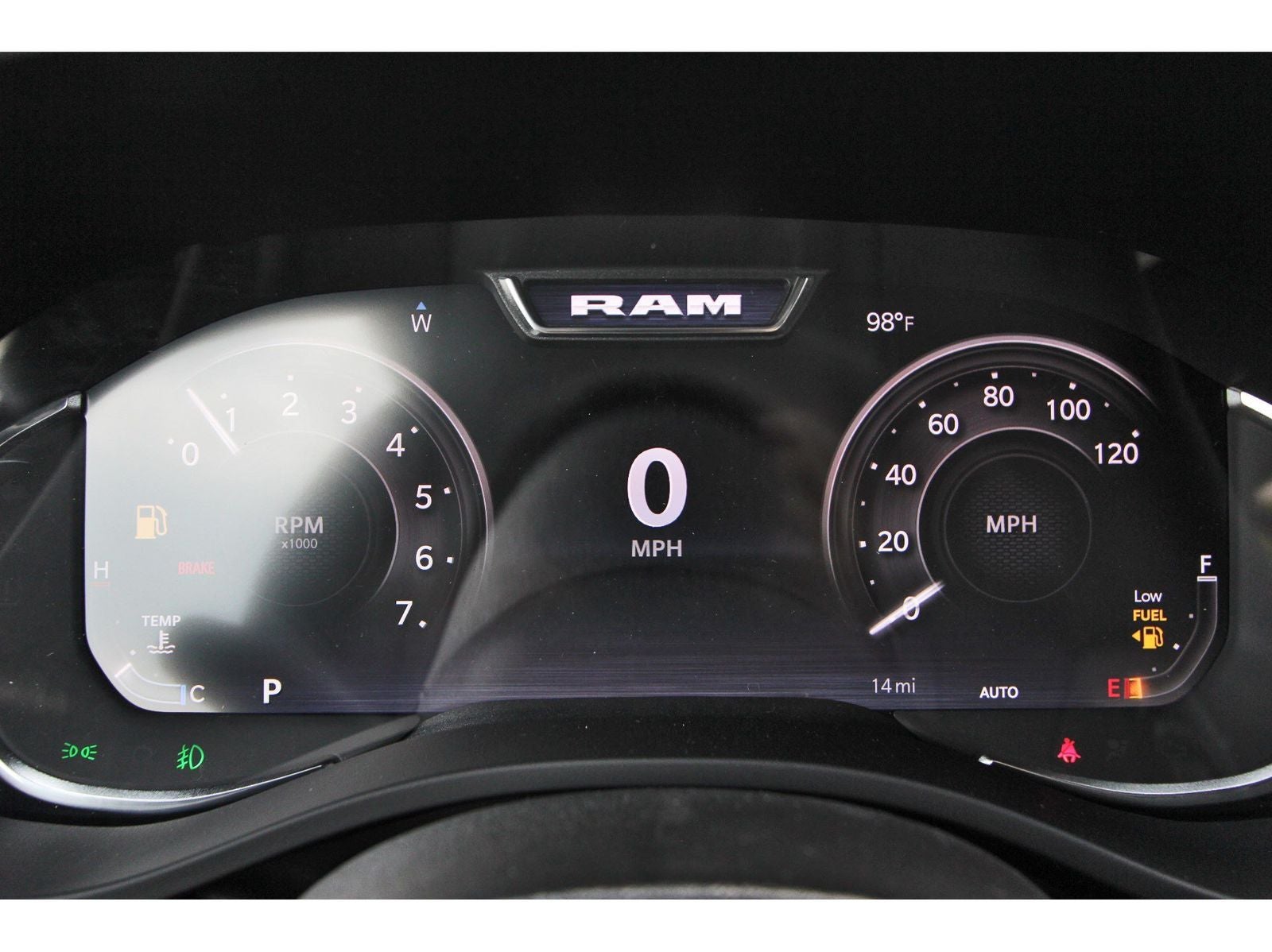 2026 RAM 1500 Big Horn/Lone Star Lone Star 4x4 Crew Cab 5'7" Box