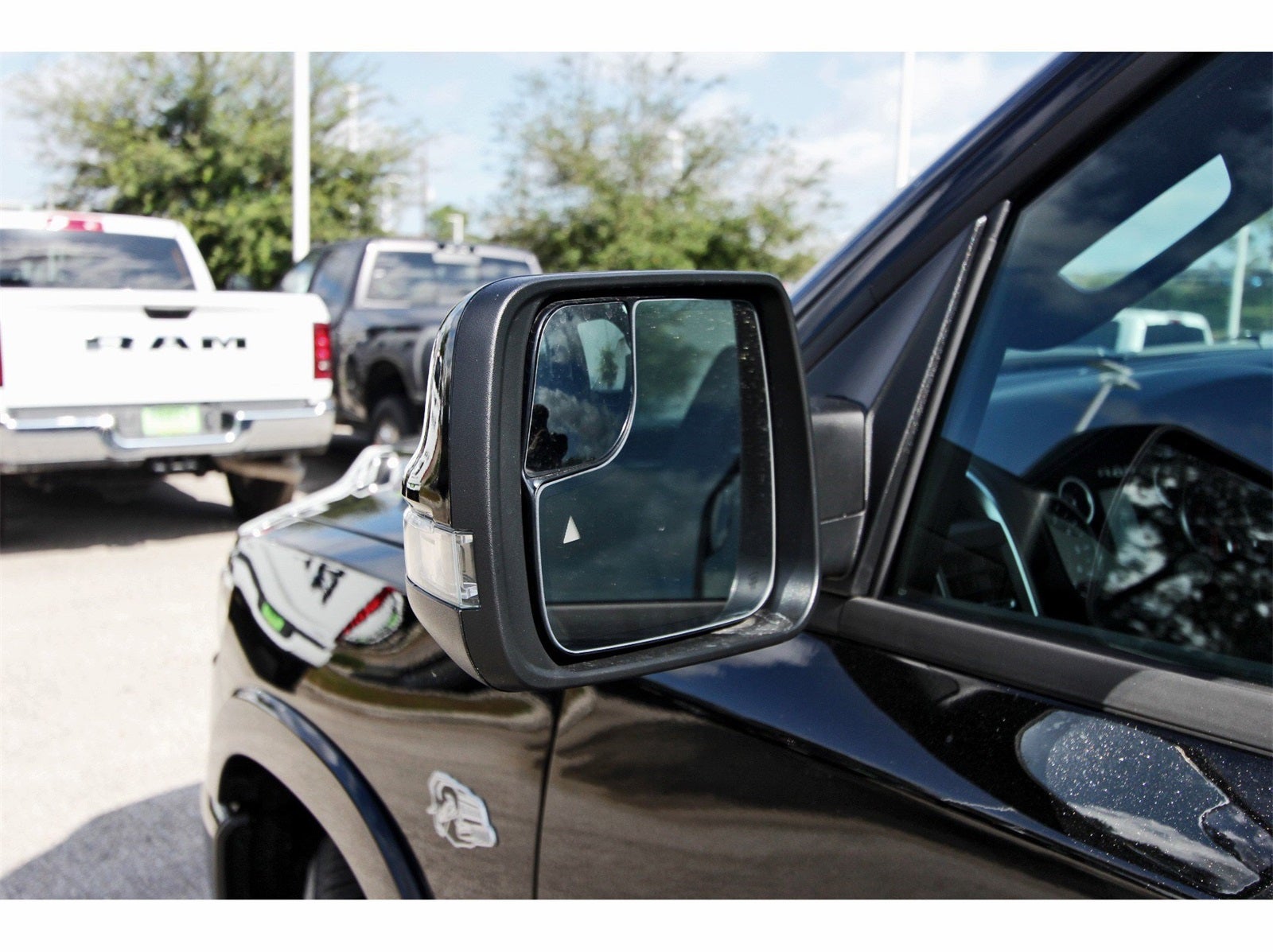 2026 RAM 1500 Big Horn/Lone Star Lone Star 4x4 Crew Cab 5'7" Box