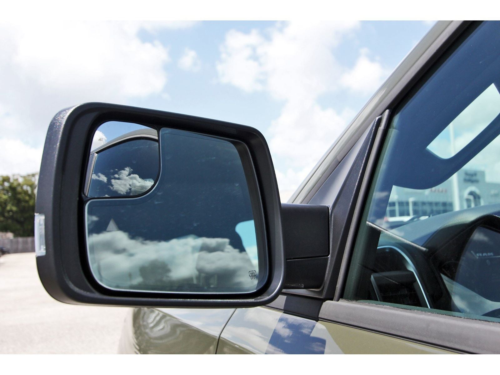 2026 RAM 1500 Big Horn/Lone Star Lone Star 4x4 Crew Cab 5'7" Box