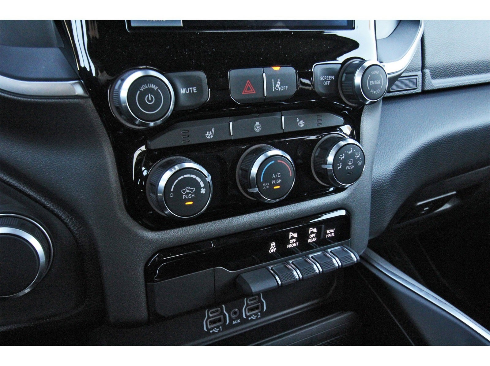 2026 RAM 1500 Big Horn/Lone Star Lone Star 4x4 Crew Cab 5'7" Box