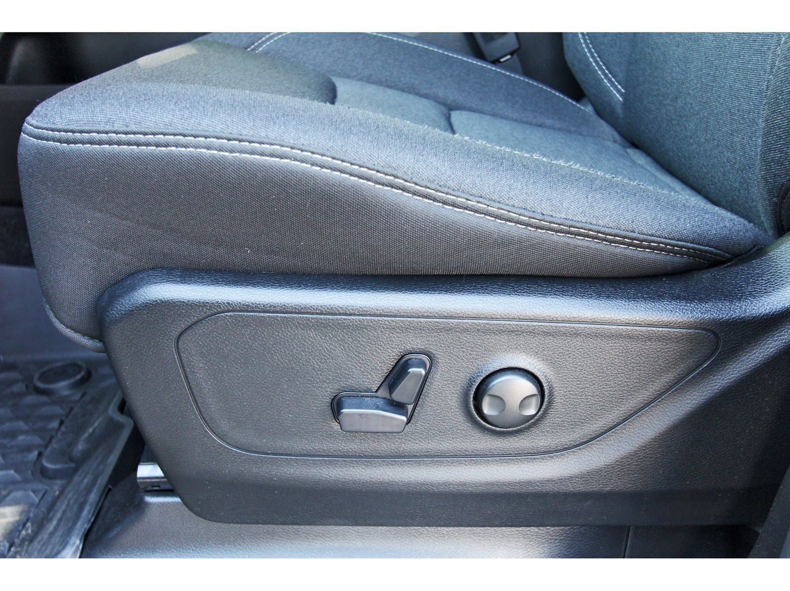 2026 RAM 1500 Big Horn/Lone Star Lone Star 4x4 Crew Cab 5'7" Box