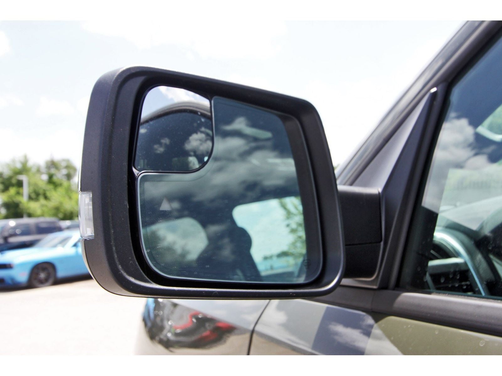 2026 RAM 1500 Big Horn/Lone Star Lone Star 4x4 Crew Cab 5'7" Box