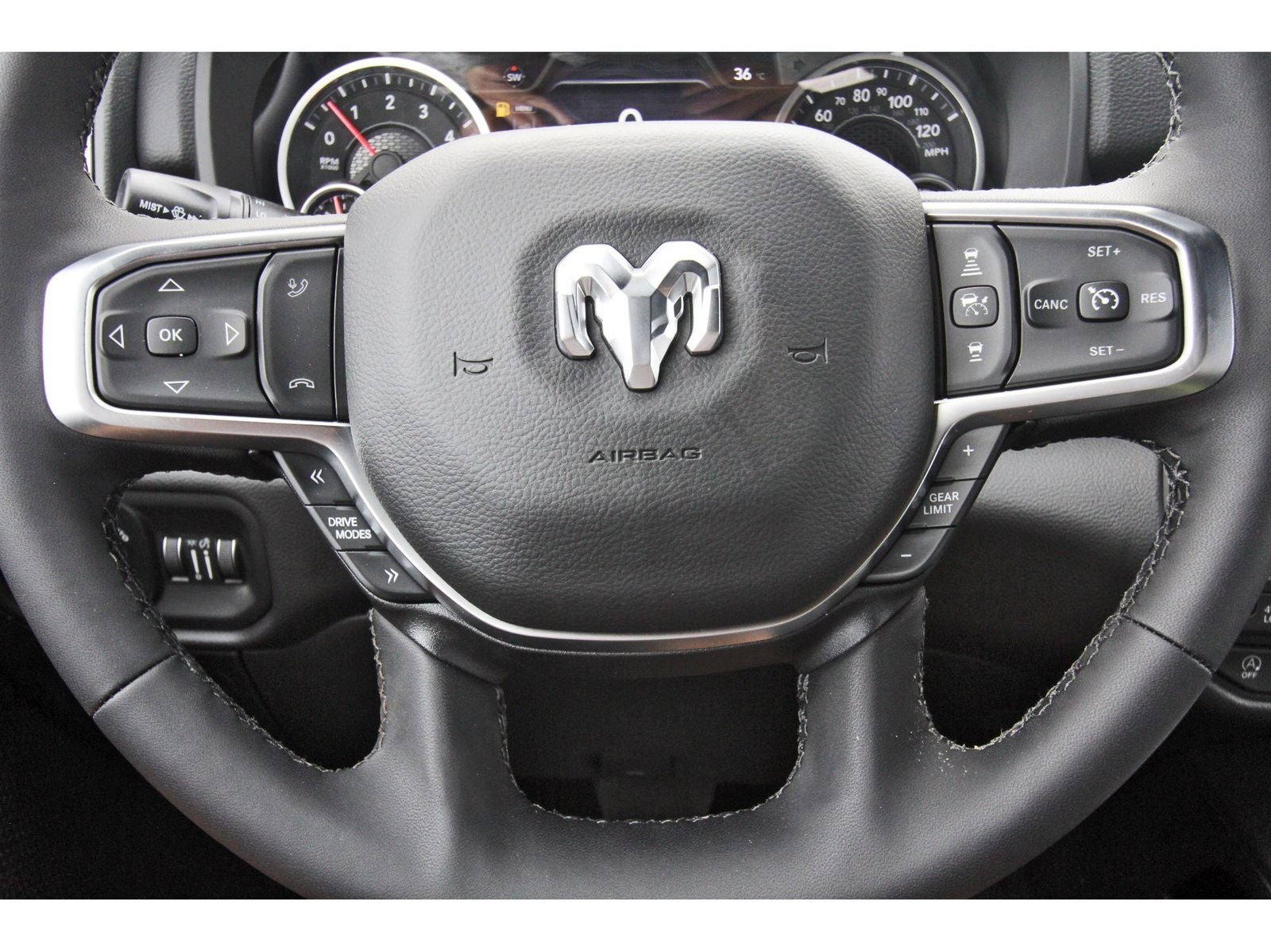 2026 RAM 1500 Big Horn/Lone Star Lone Star 4x4 Crew Cab 5'7" Box