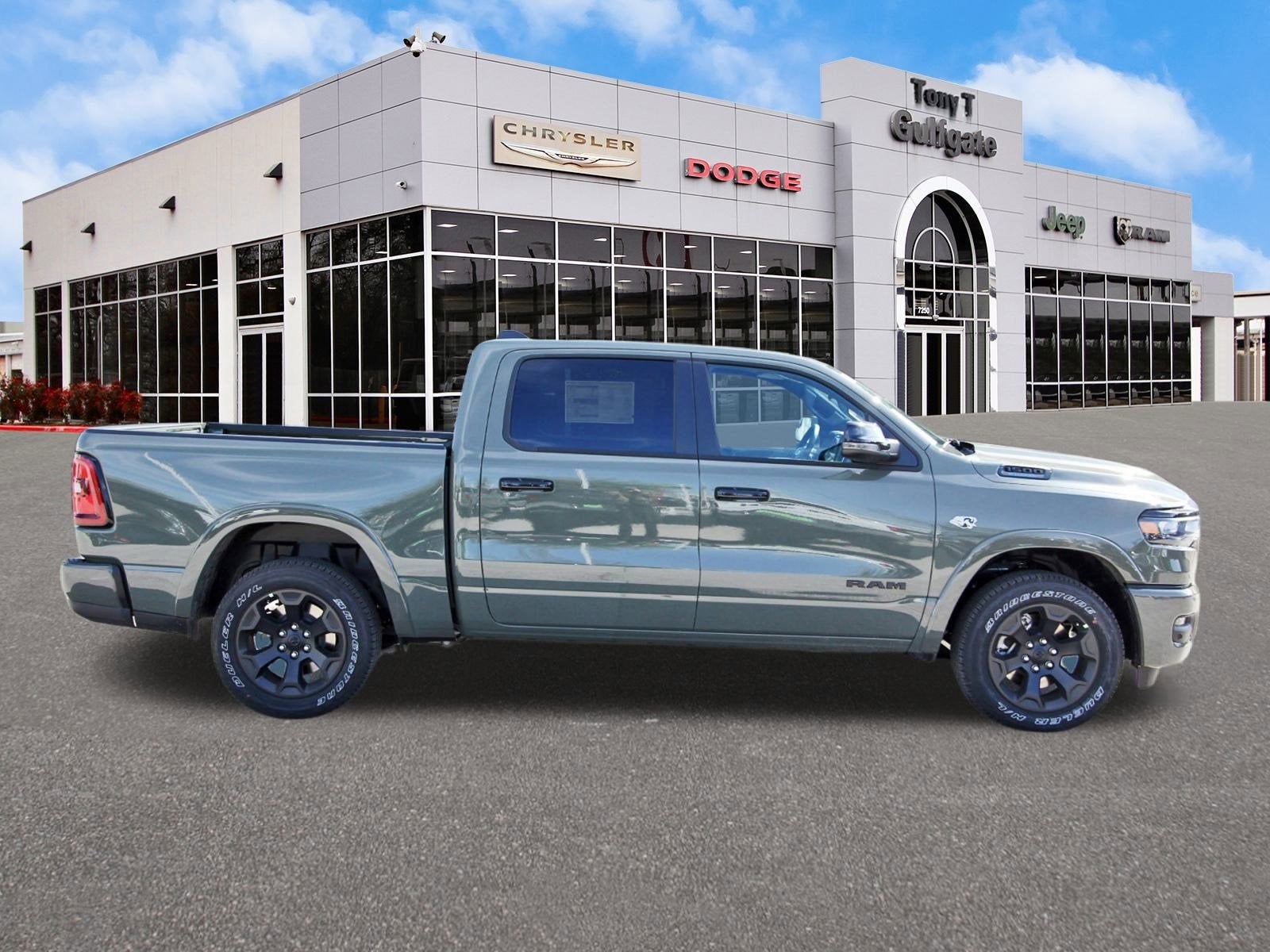 2026 RAM 1500 Big Horn/Lone Star Lone Star 4x4 Crew Cab 5'7" Box