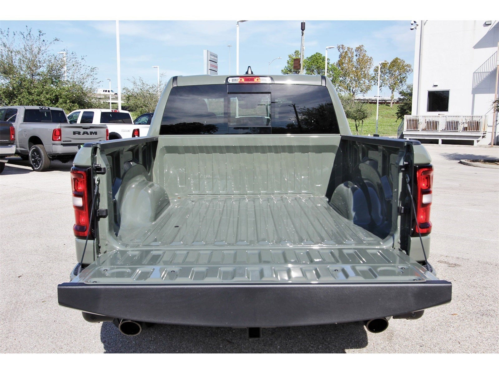 2026 RAM 1500 Big Horn/Lone Star Lone Star 4x4 Crew Cab 5'7" Box