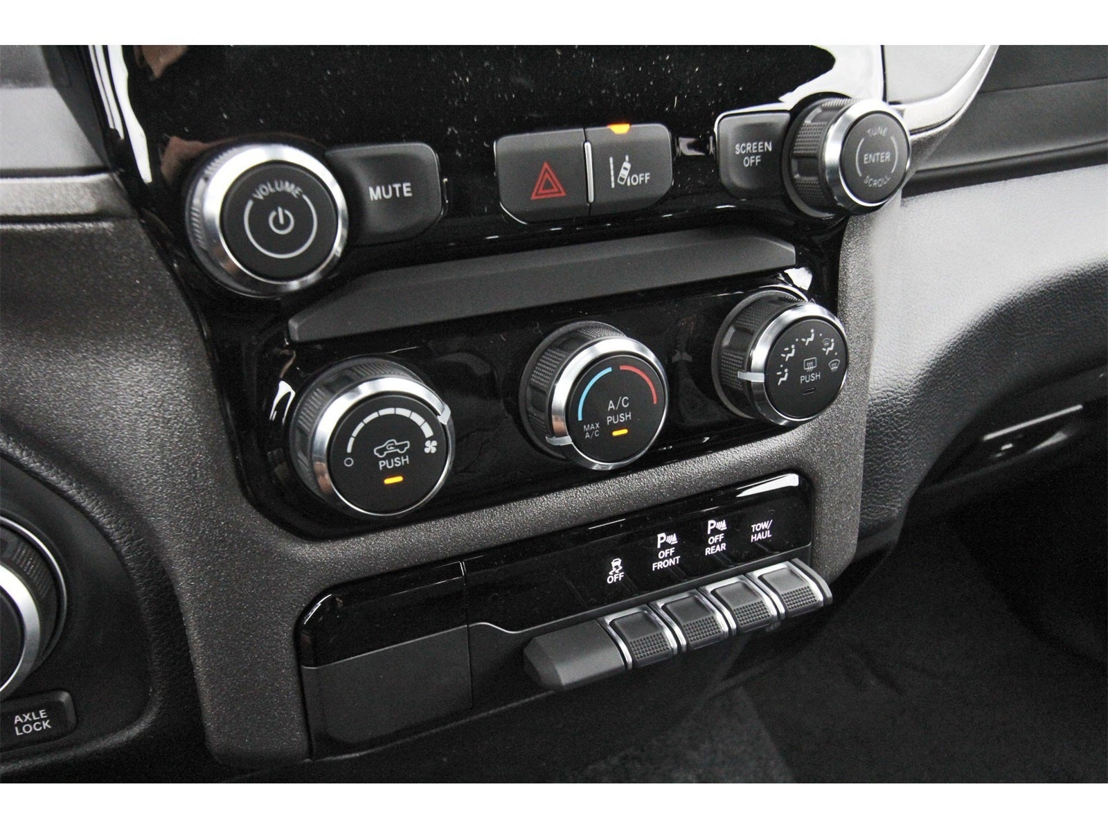 2026 RAM 1500 Warlock 4x4 Crew Cab 5'7" Box