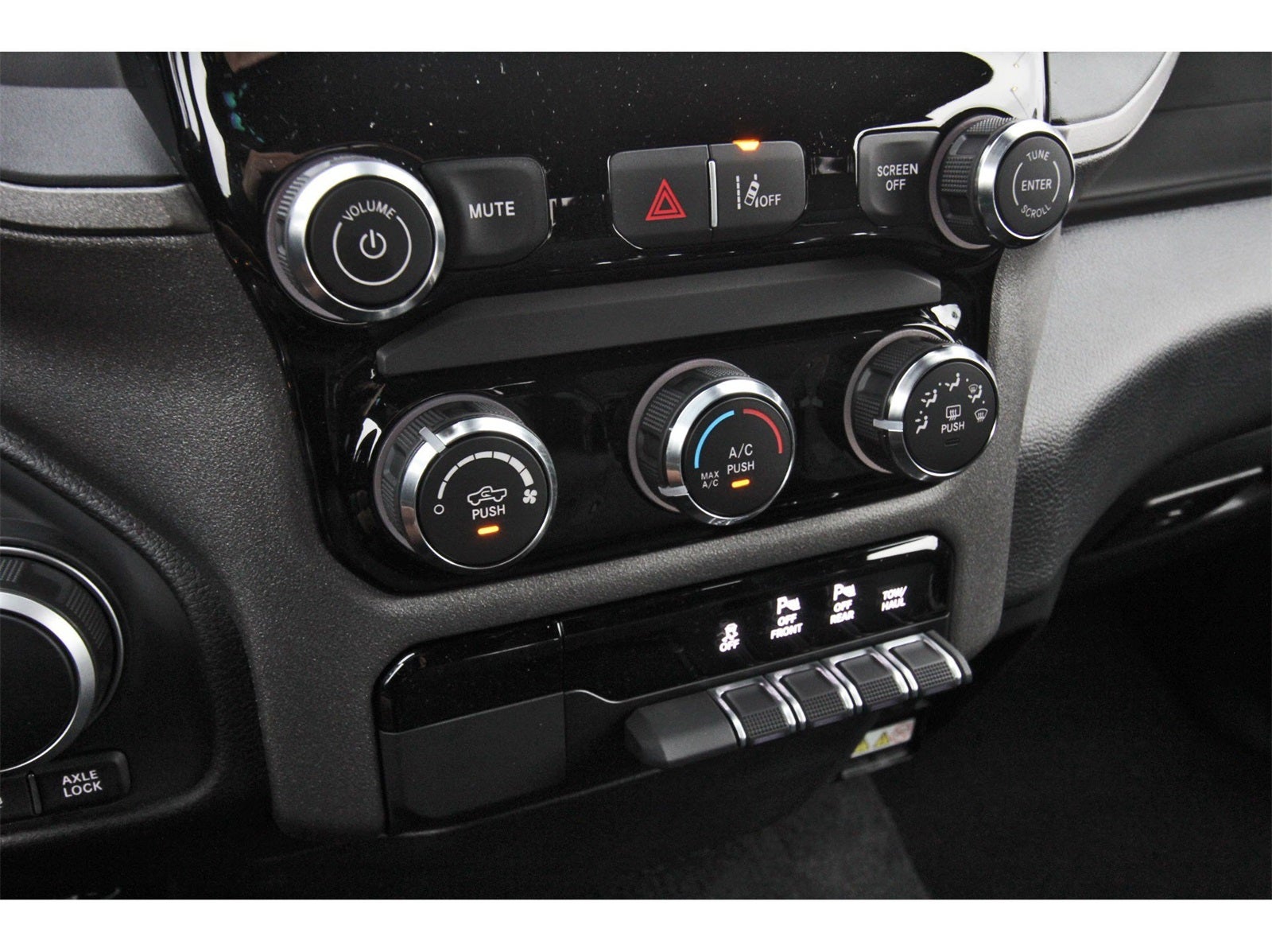 2026 RAM 1500 Warlock 4x4 Crew Cab 5'7" Box