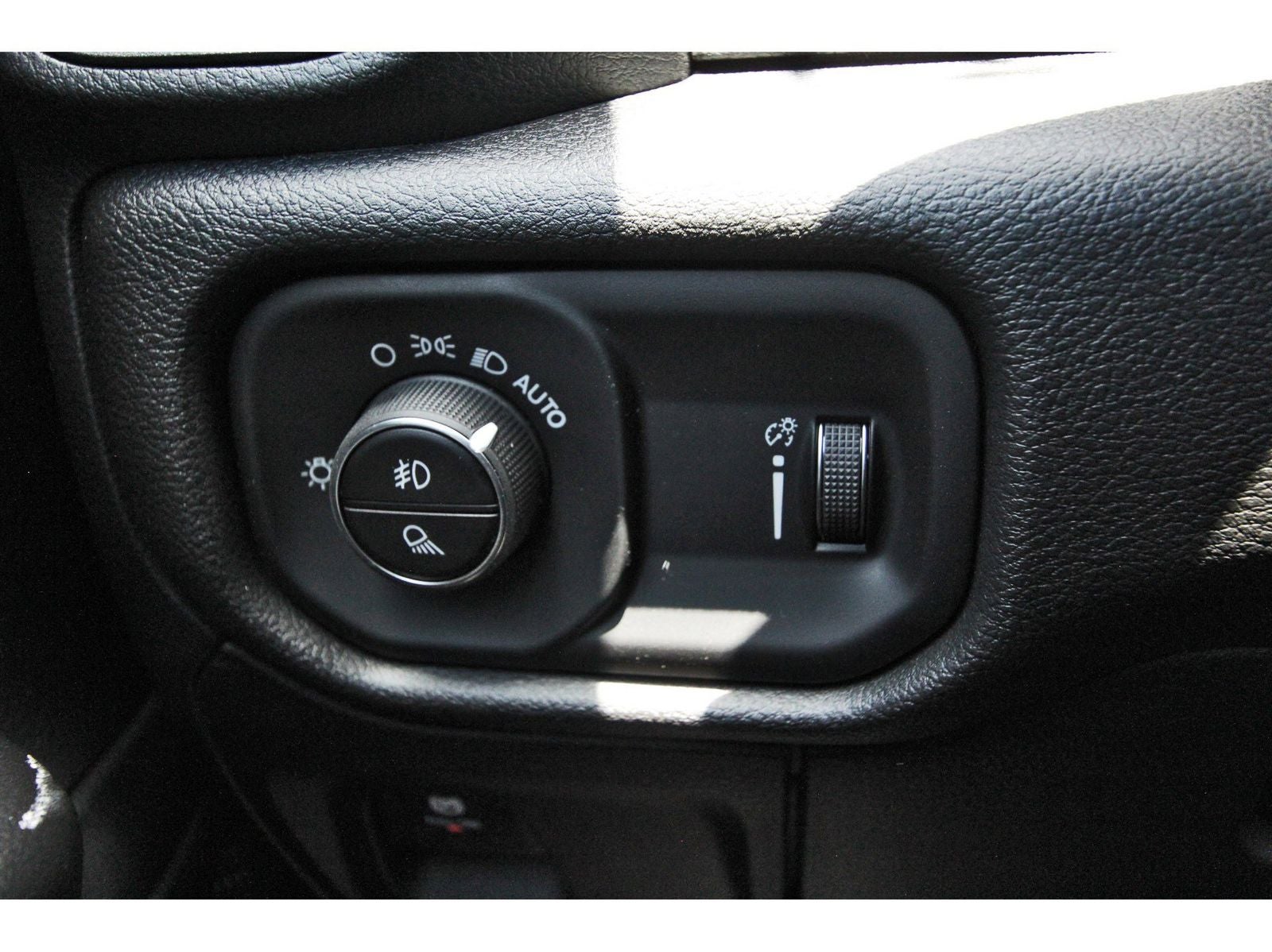 2026 RAM 1500 Warlock 4x4 Crew Cab 5'7" Box