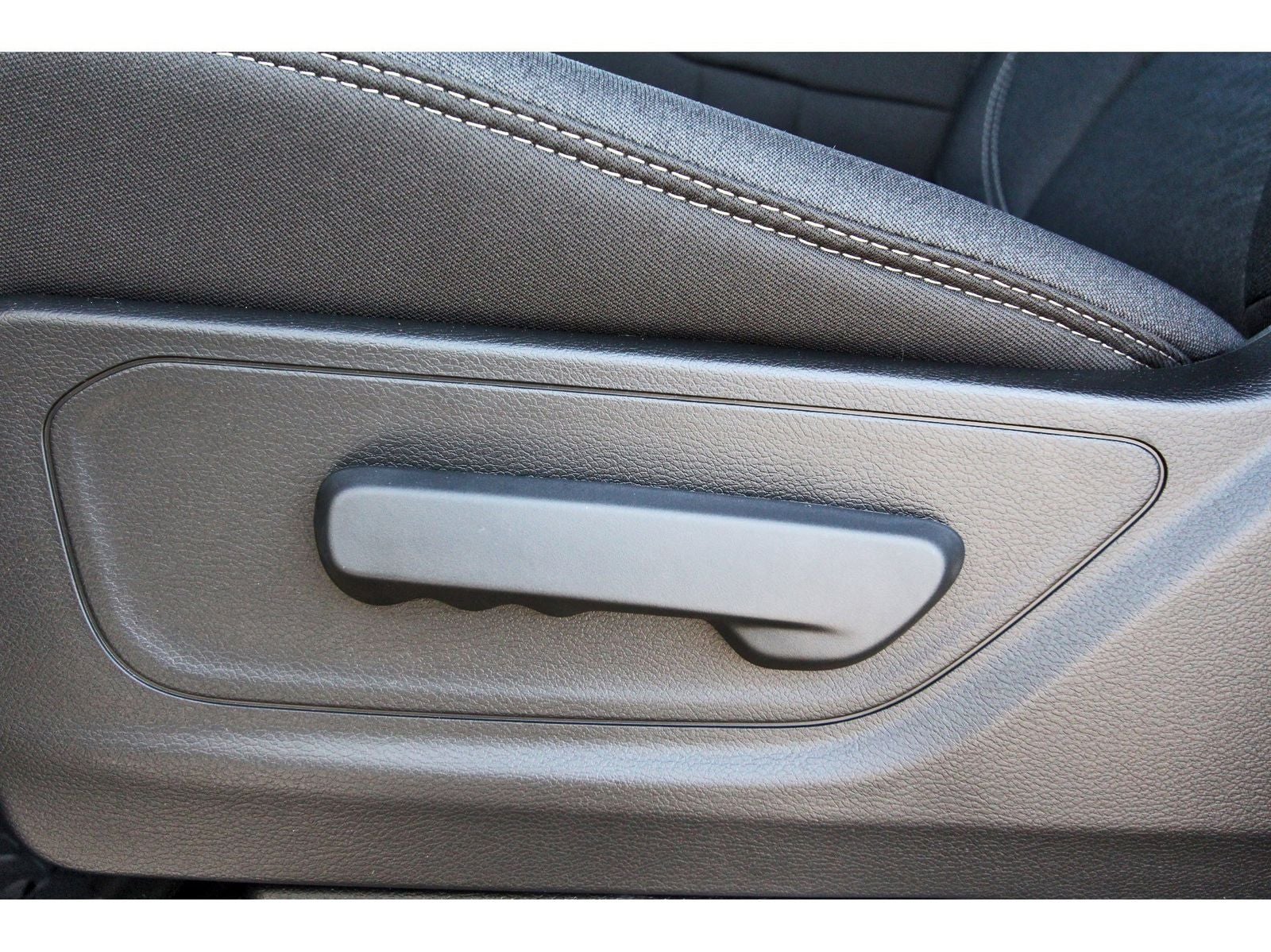 2026 RAM 1500 Warlock 4x4 Crew Cab 5'7" Box