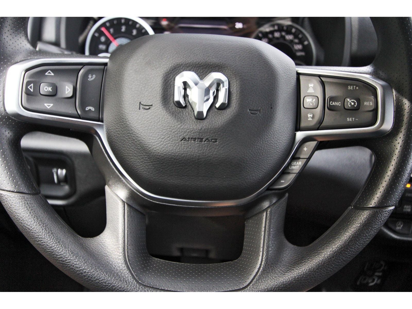 2026 RAM 1500 Warlock 4x4 Crew Cab 5'7" Box