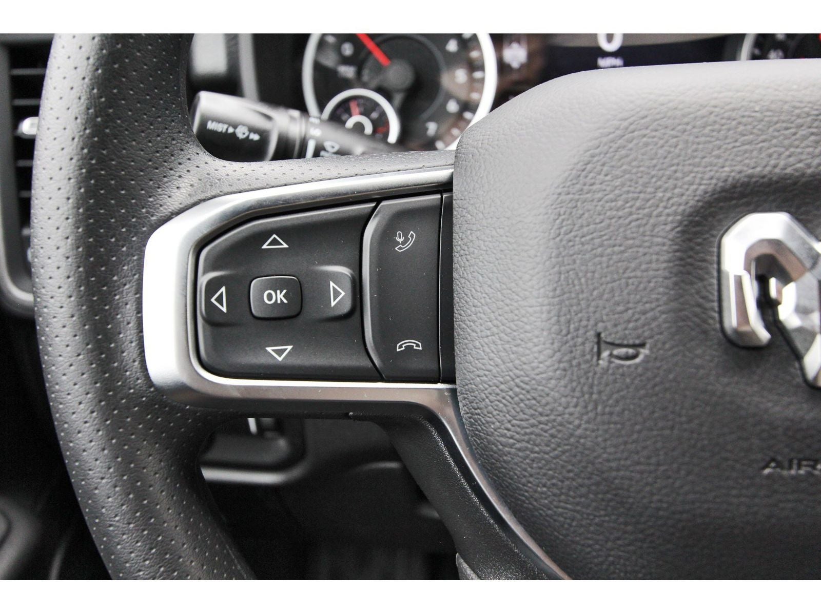 2026 RAM 1500 Warlock 4x4 Crew Cab 5'7" Box