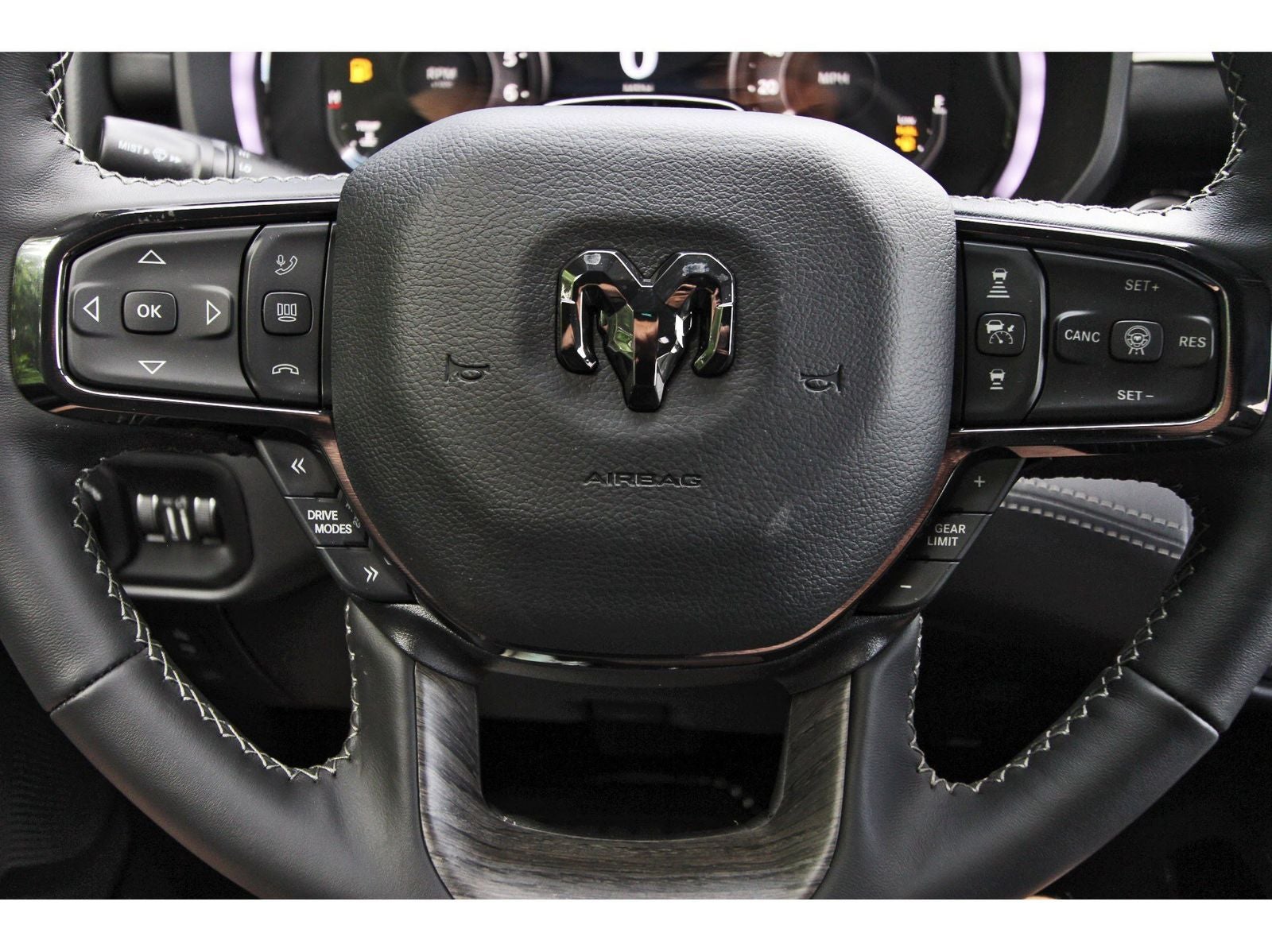 2026 RAM 1500 Limited 4x4 Crew Cab 5'7" Box