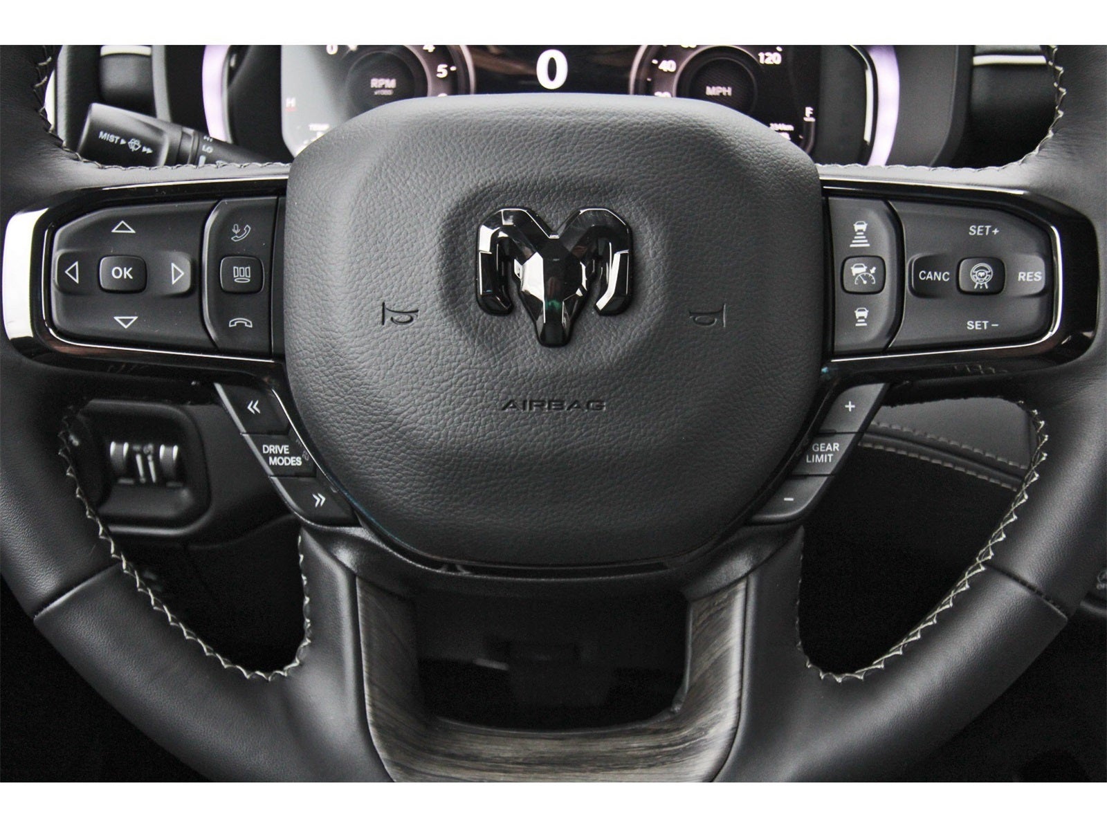 2026 RAM 1500 Limited 4x4 Crew Cab 5'7" Box