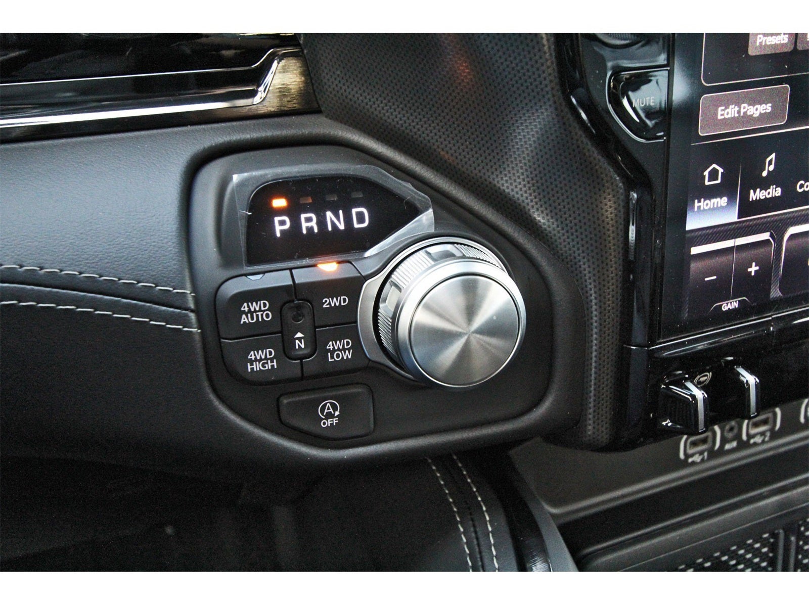 2026 RAM 1500 Limited 4x4 Crew Cab 5'7" Box