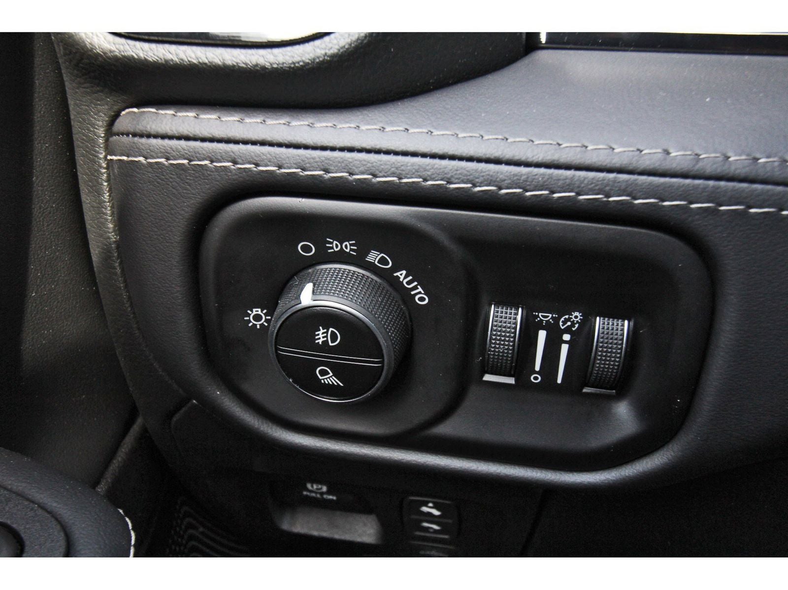 2026 RAM 1500 Limited 4x4 Crew Cab 5'7" Box