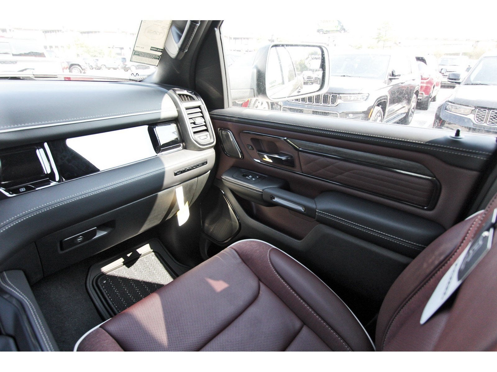 2027 RAM 1500 Limited 4x4 Crew Cab 5'7" Box