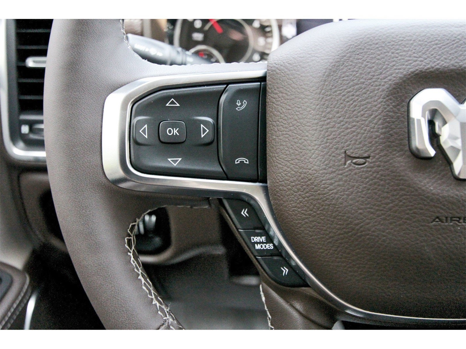 2025 RAM 1500 Laramie 4x4 Crew Cab 5'7" Box