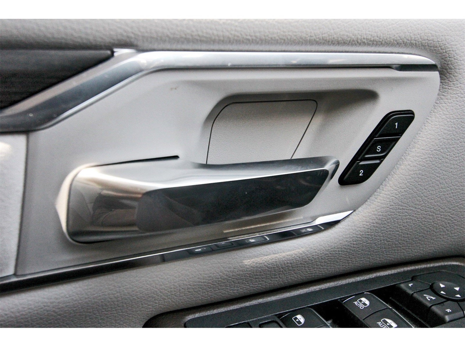 2025 RAM 1500 Laramie 4x4 Crew Cab 5'7" Box