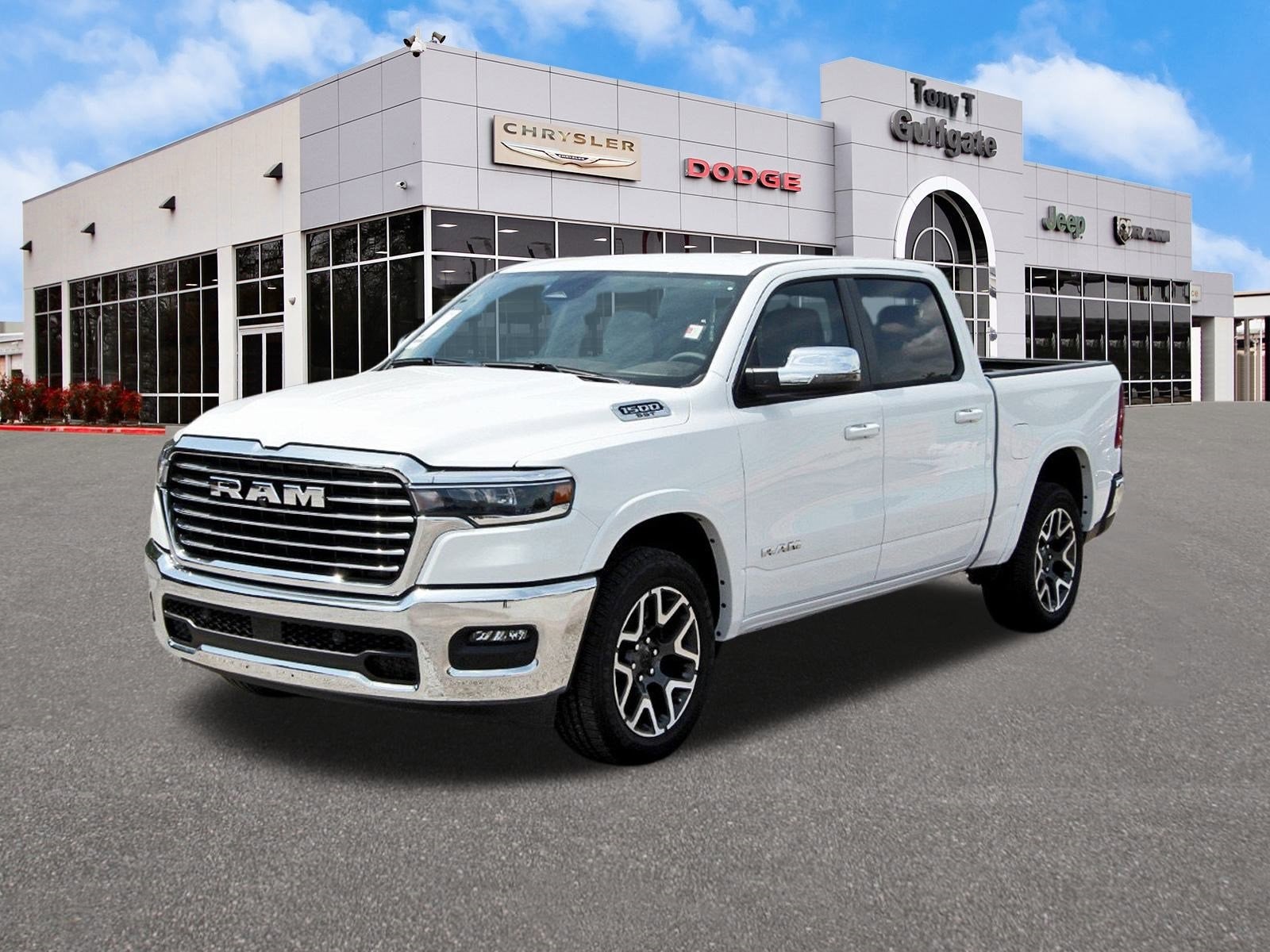 2025 RAM 1500 Laramie 4x4 Crew Cab 5'7" Box