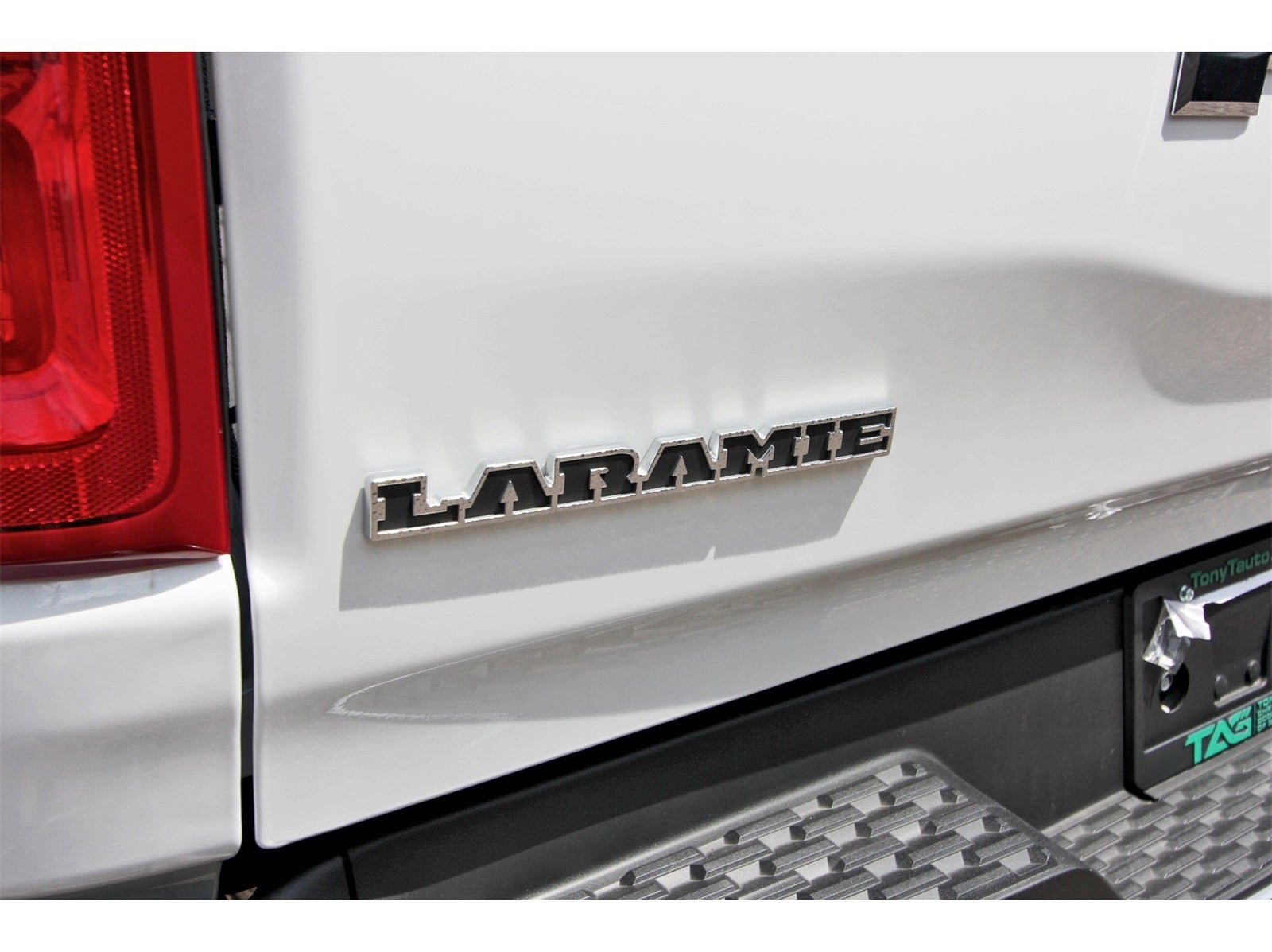2025 RAM 1500 Laramie 4x4 Crew Cab 5'7" Box