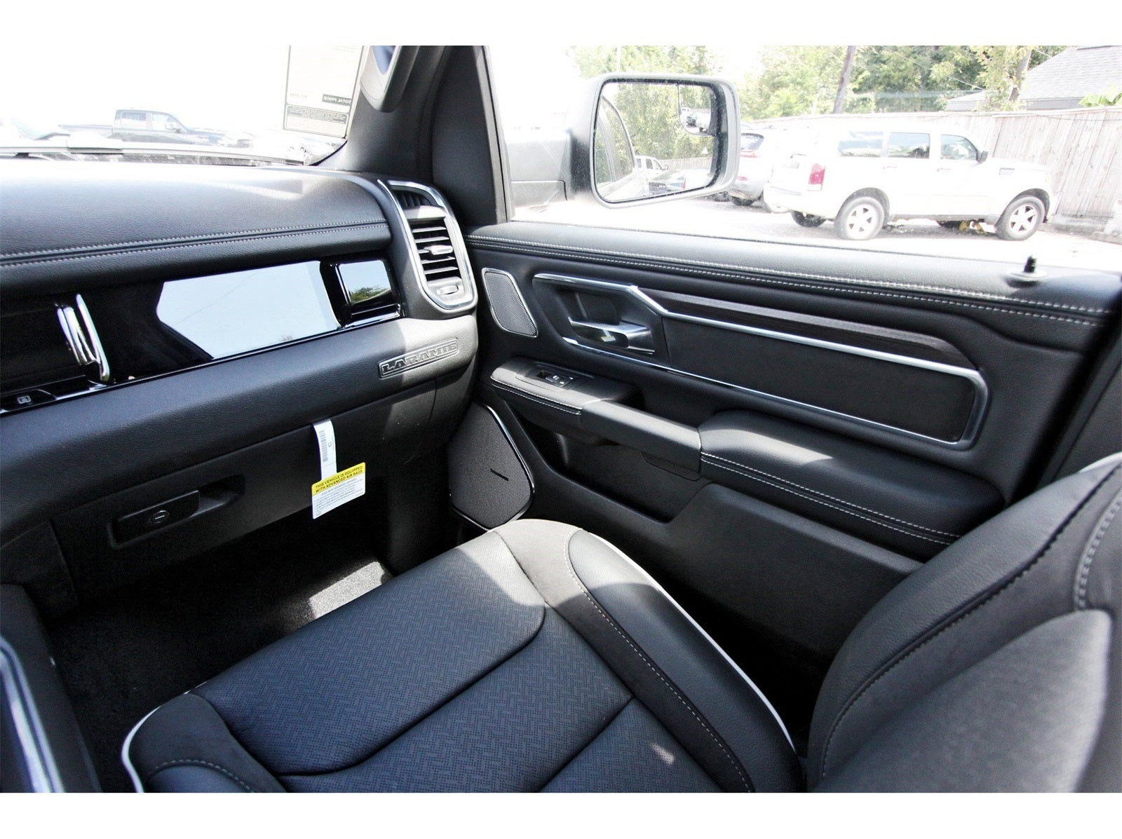 2026 RAM 1500 Laramie 4x4 Crew Cab 5'7" Box