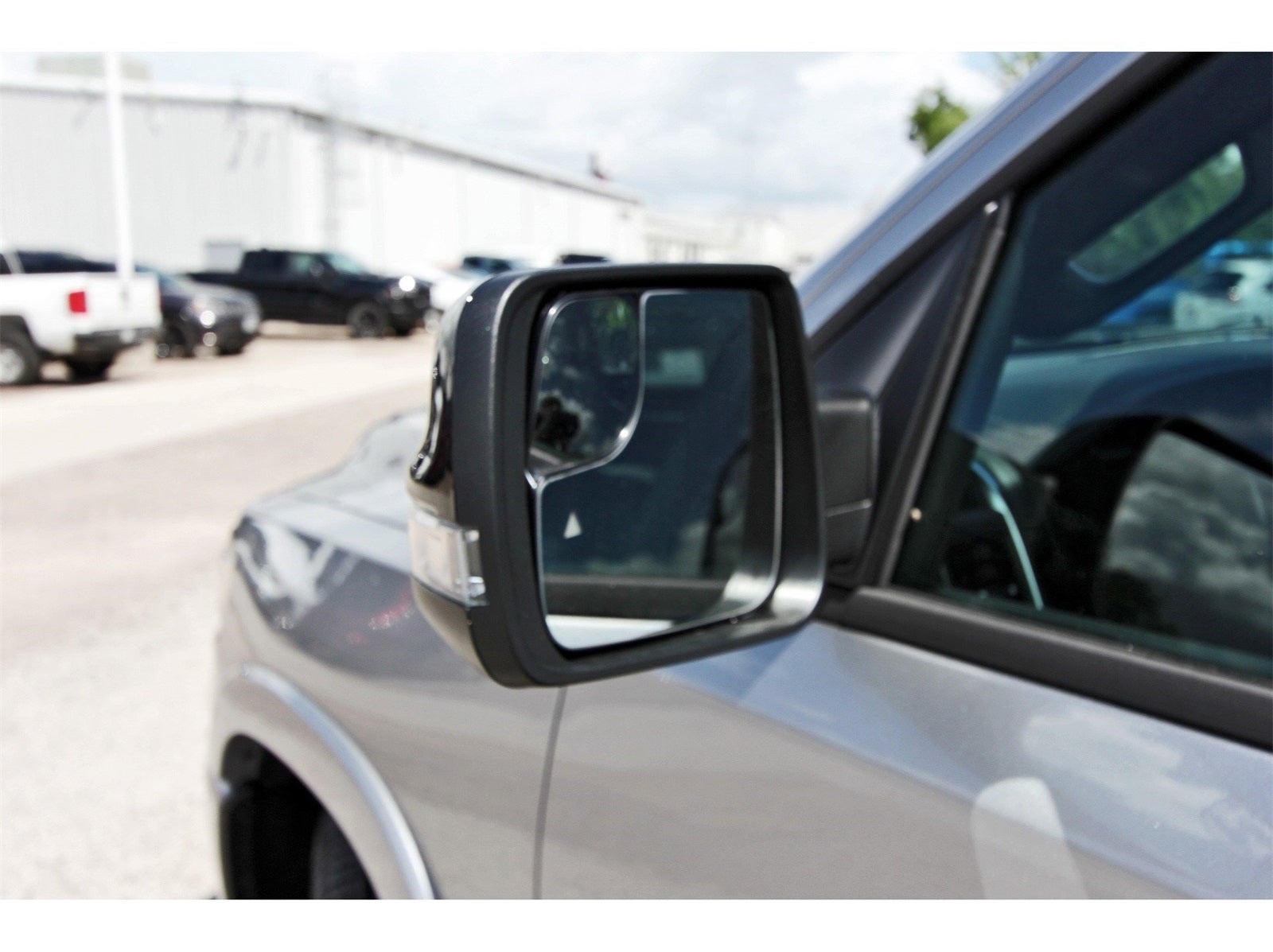 2026 RAM 1500 Laramie 4x4 Crew Cab 5'7" Box