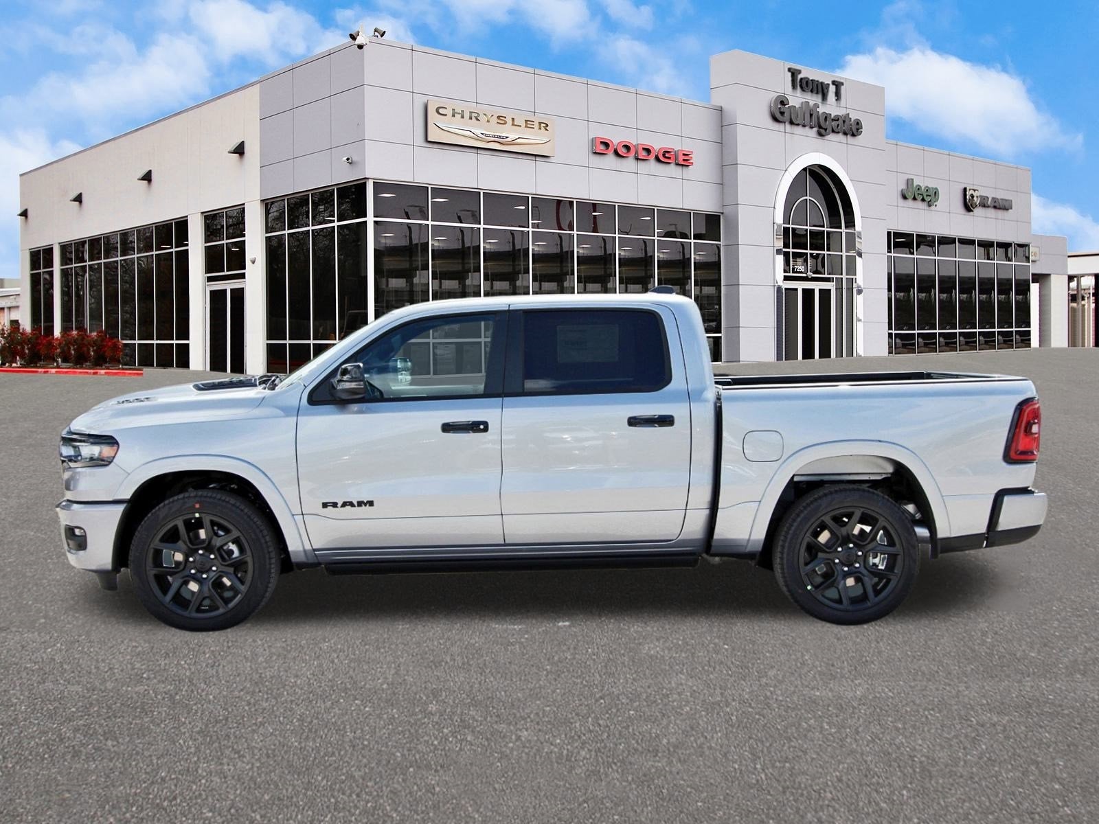 2026 RAM 1500 Laramie 4x4 Crew Cab 5'7" Box