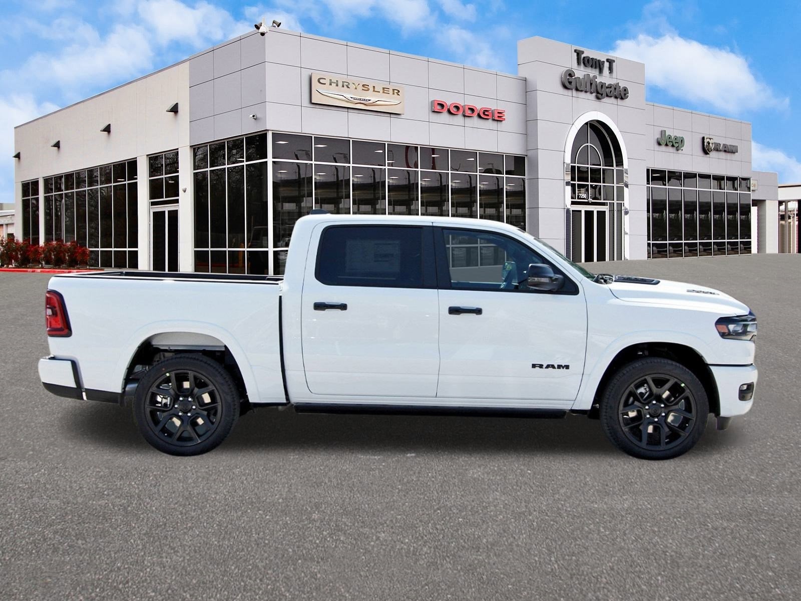 2026 RAM 1500 Laramie 4x4 Crew Cab 5'7" Box