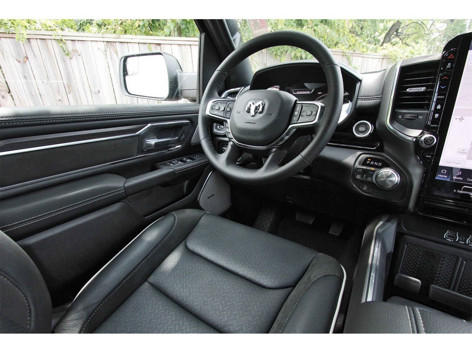 2026 RAM 1500 Laramie 4x4 Crew Cab 5'7" Box