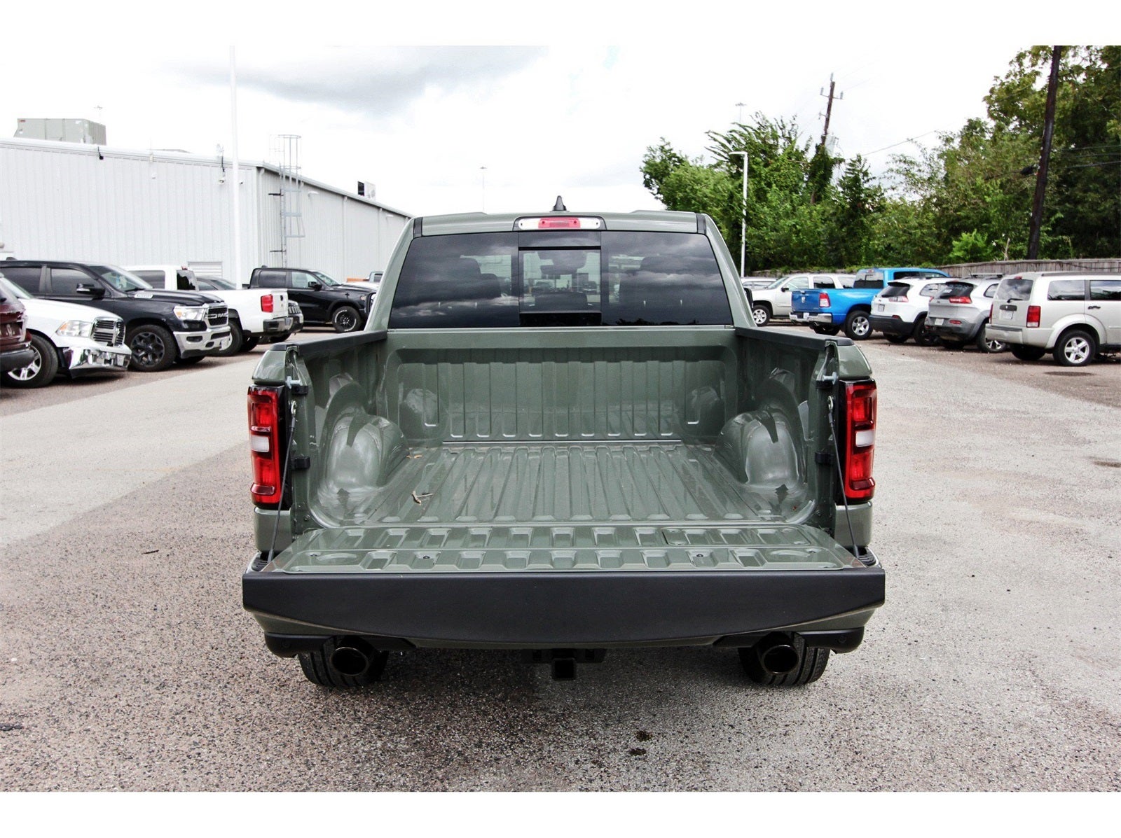 2026 RAM 1500 Laramie 4x4 Crew Cab 5'7" Box