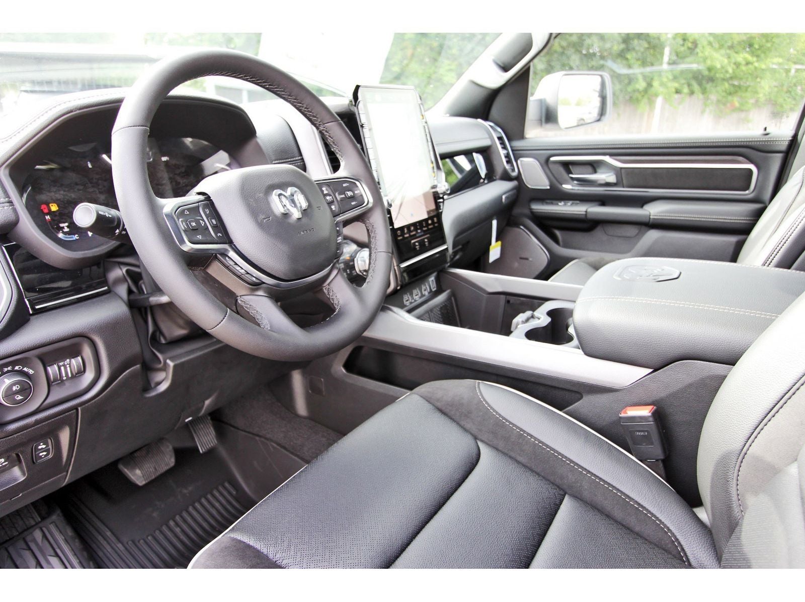 2026 RAM 1500 Laramie 4x4 Crew Cab 5'7" Box