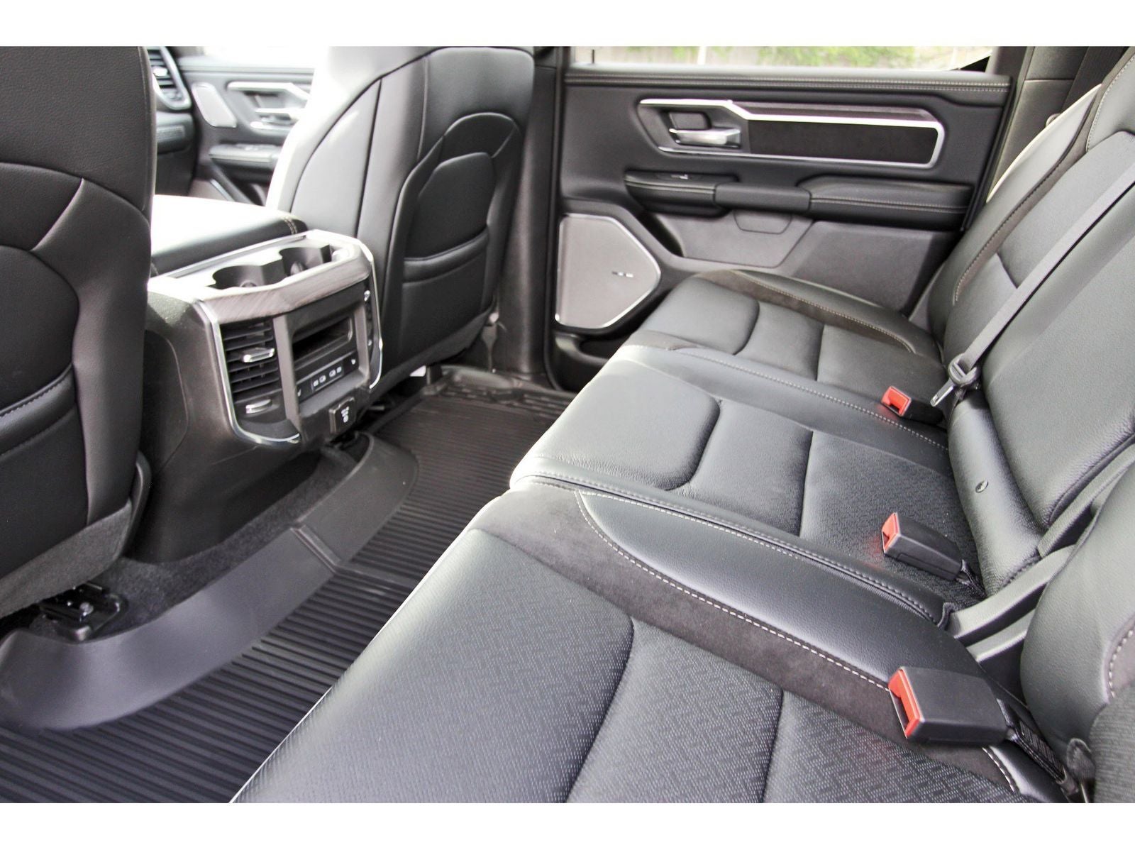 2026 RAM 1500 Laramie 4x4 Crew Cab 5'7" Box