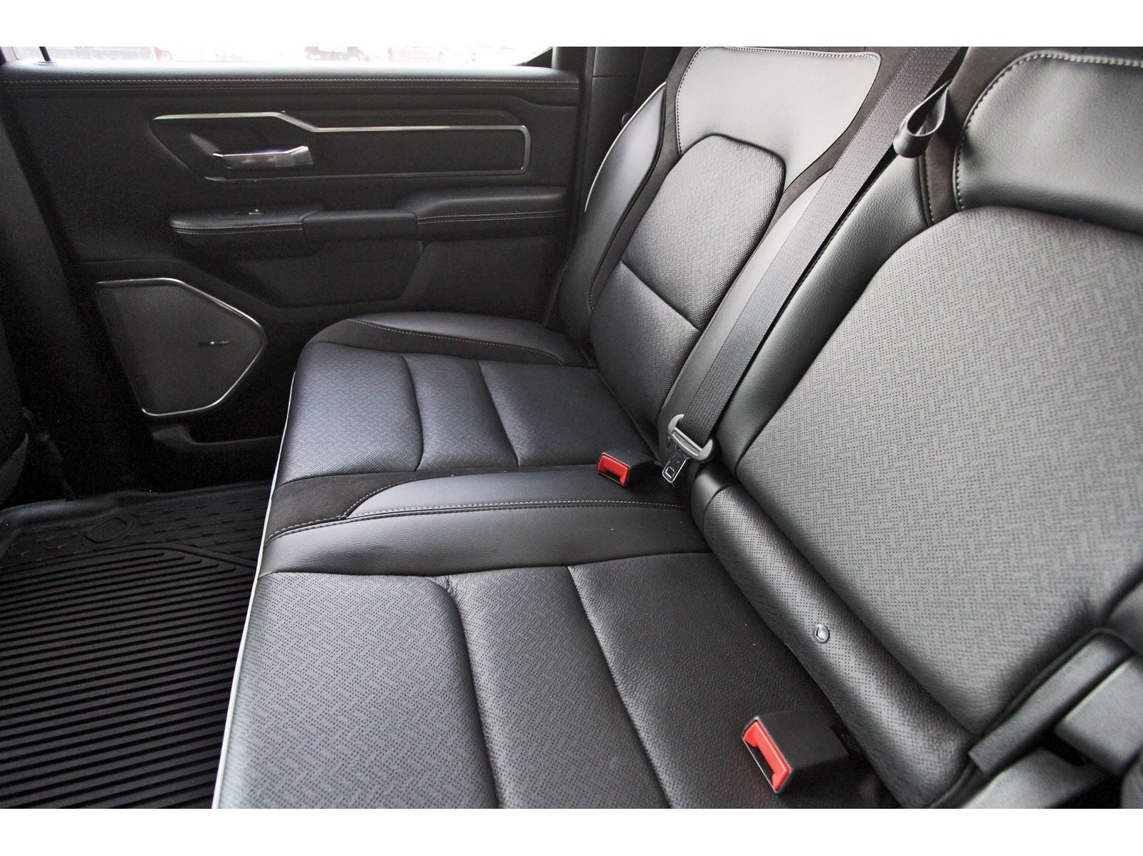 2026 RAM 1500 Laramie 4x4 Crew Cab 5'7" Box