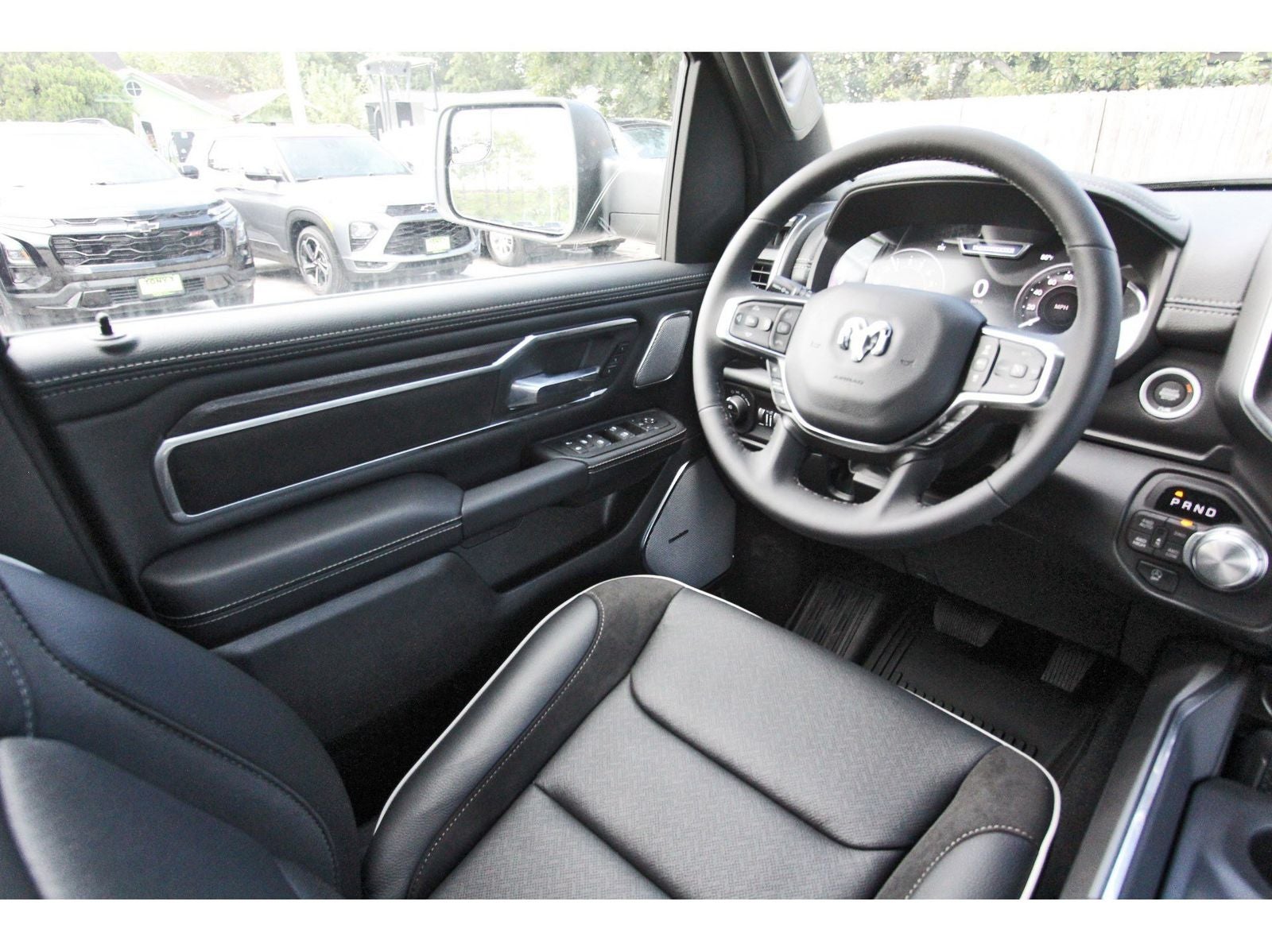 2027 RAM 1500 Laramie 4x4 Crew Cab 5'7" Box