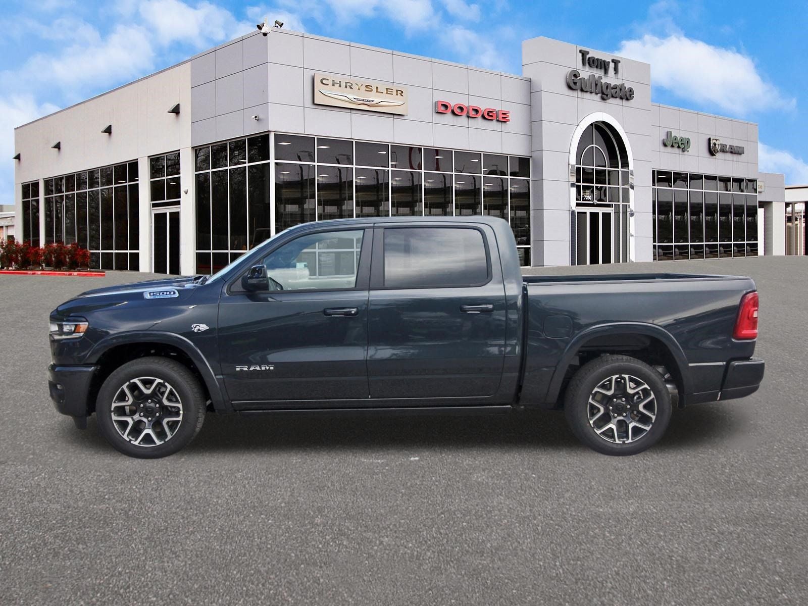 2027 RAM 1500 Laramie 4x4 Crew Cab 5'7" Box