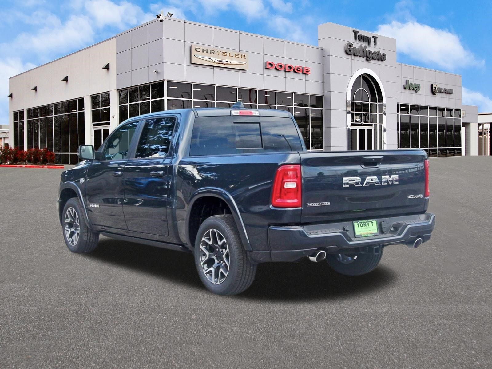 2027 RAM 1500 Laramie 4x4 Crew Cab 5'7" Box