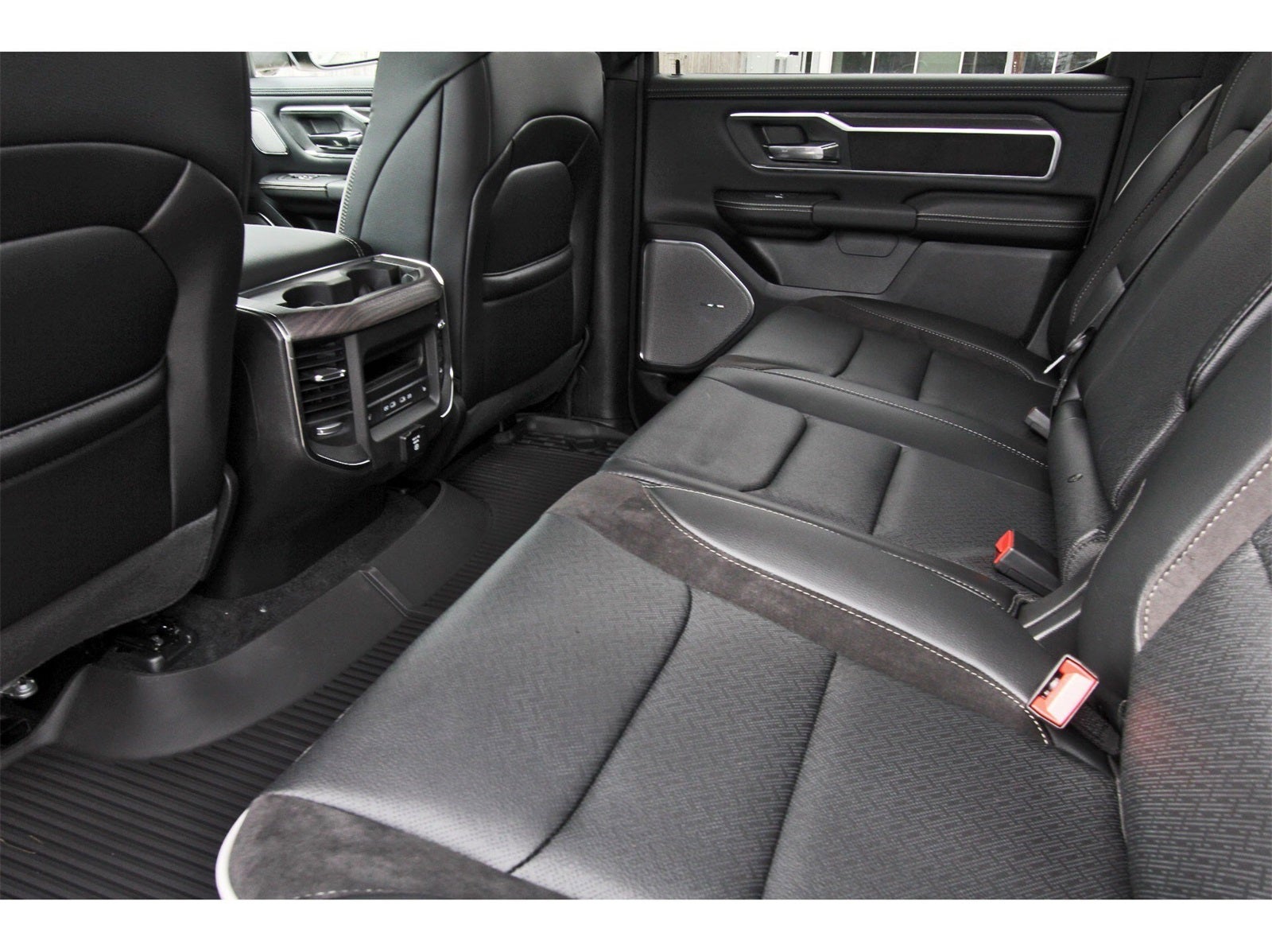 2026 RAM 1500 Laramie 4x4 Crew Cab 5'7" Box