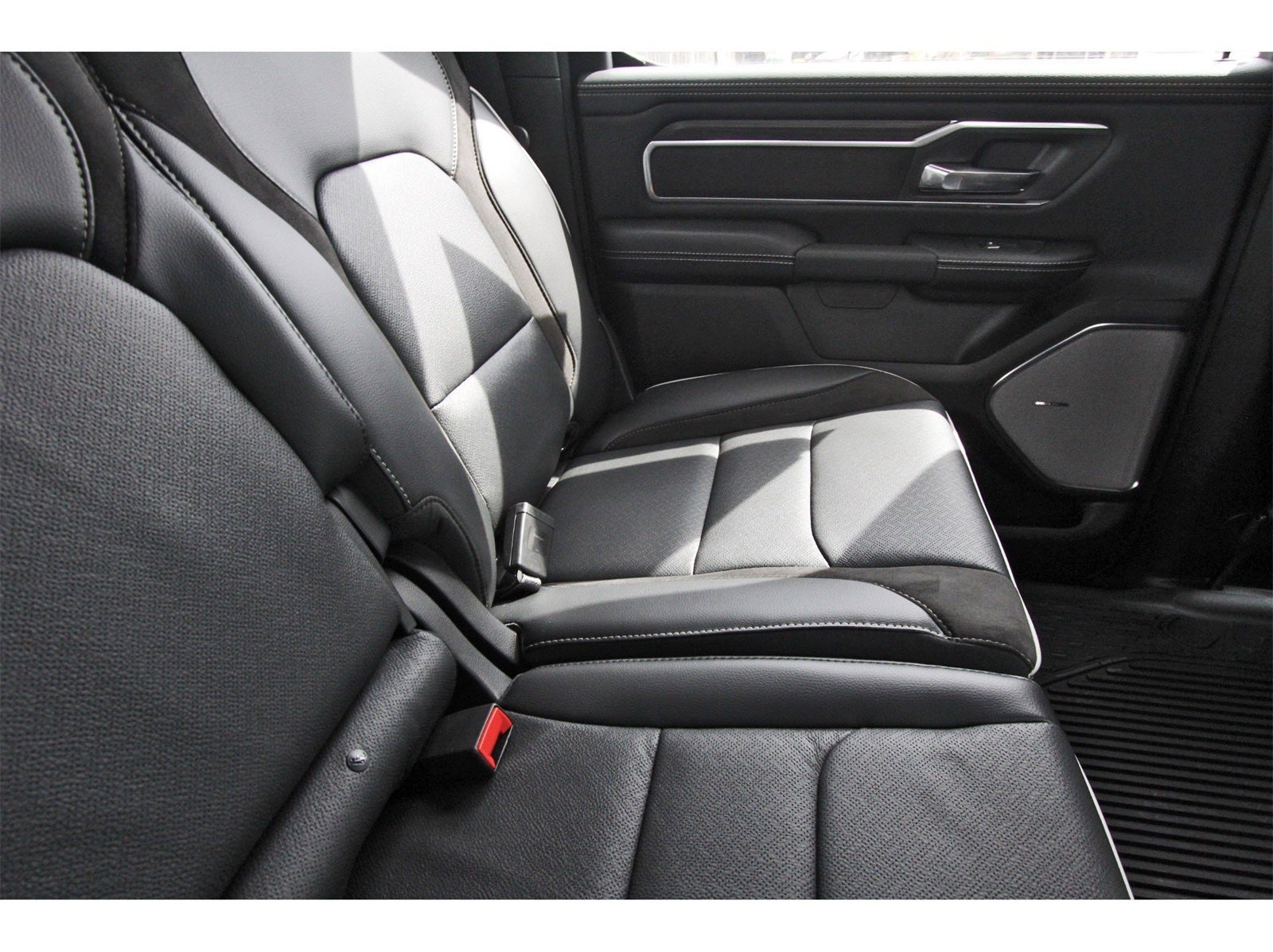 2026 RAM 1500 Laramie 4x4 Crew Cab 5'7" Box