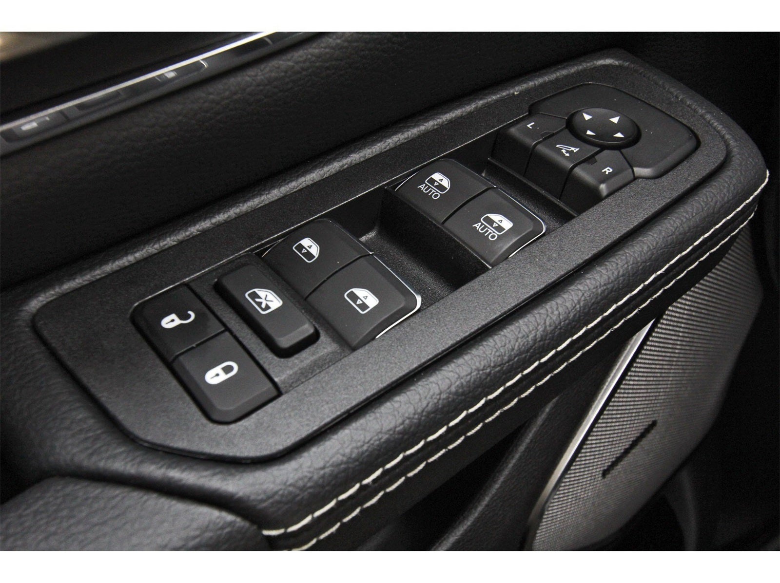 2026 RAM 1500 Laramie 4x4 Crew Cab 5'7" Box