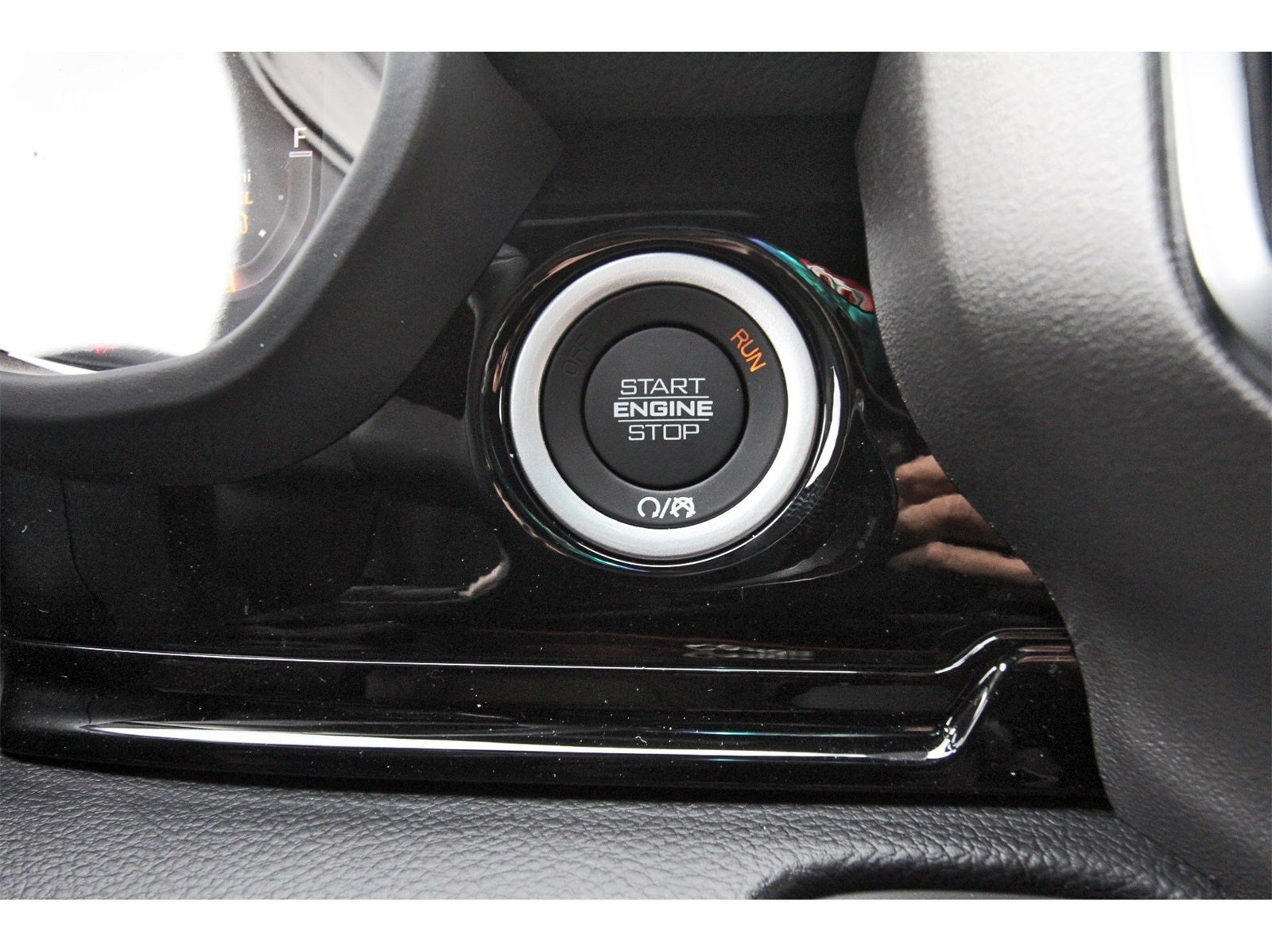 2026 RAM 1500 Laramie 4x4 Crew Cab 5'7" Box